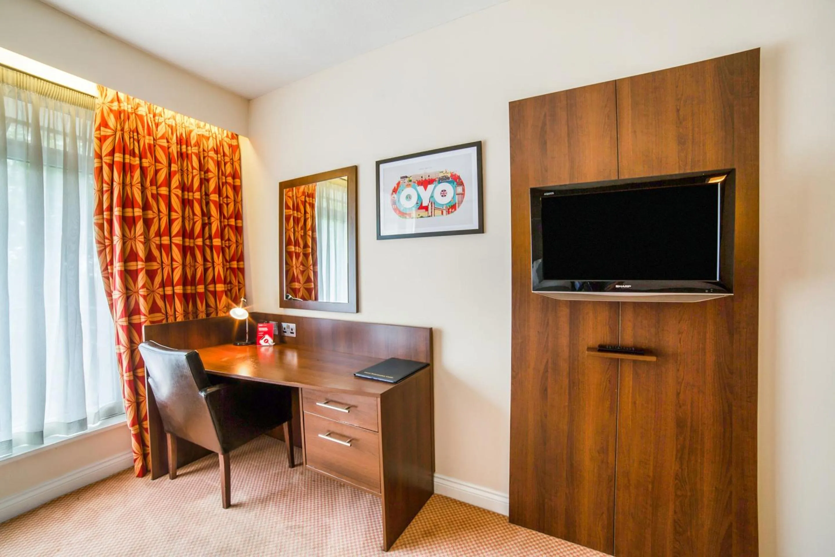 Bedroom in The Bridge House Hotel