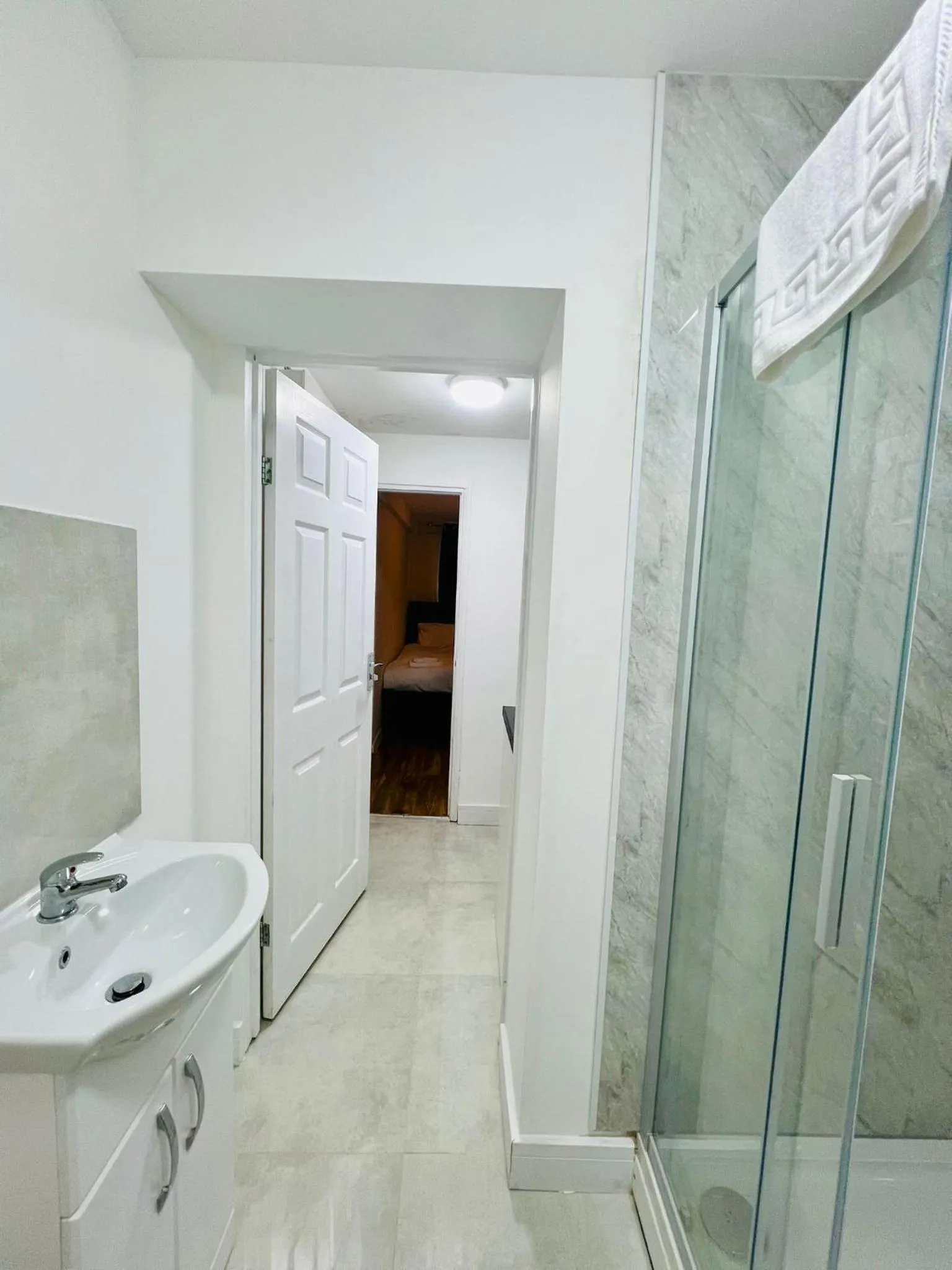 Bathroom in The Bridge House Hotel