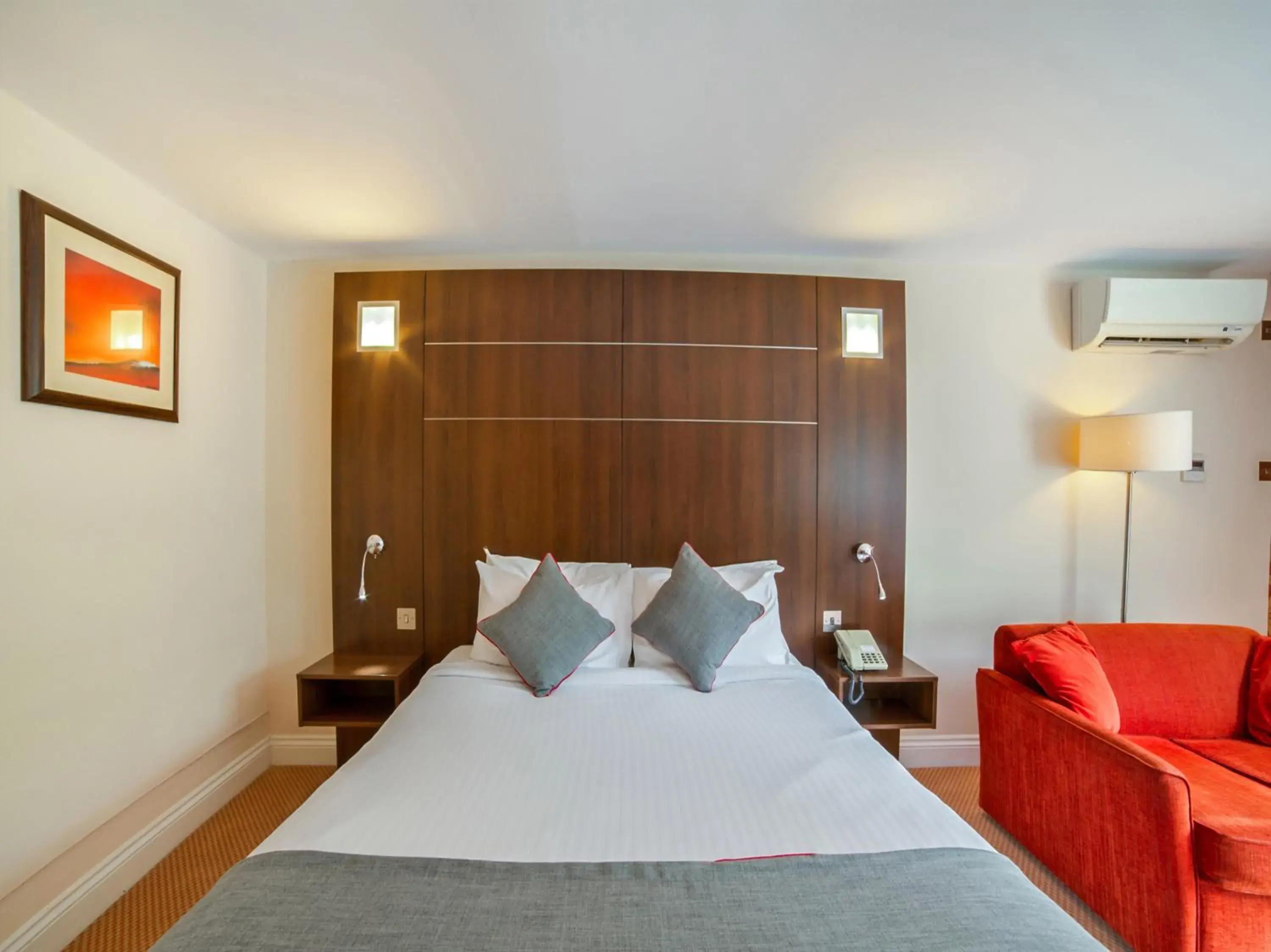 Standard family of 5 room in The Bridge House Hotel Standard family of 5 room in The Bridge House Hotel