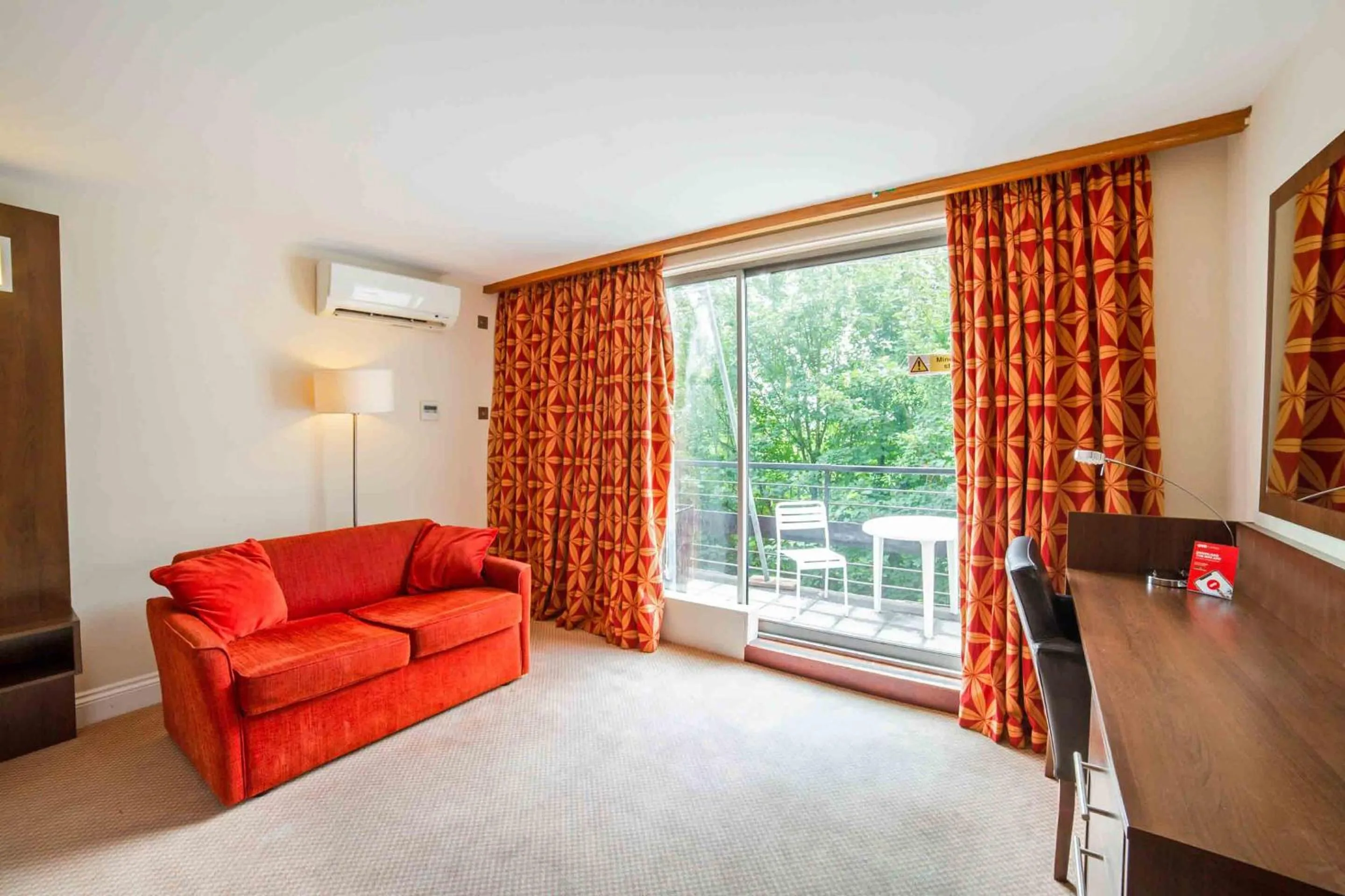 Bedroom in The Bridge House Hotel