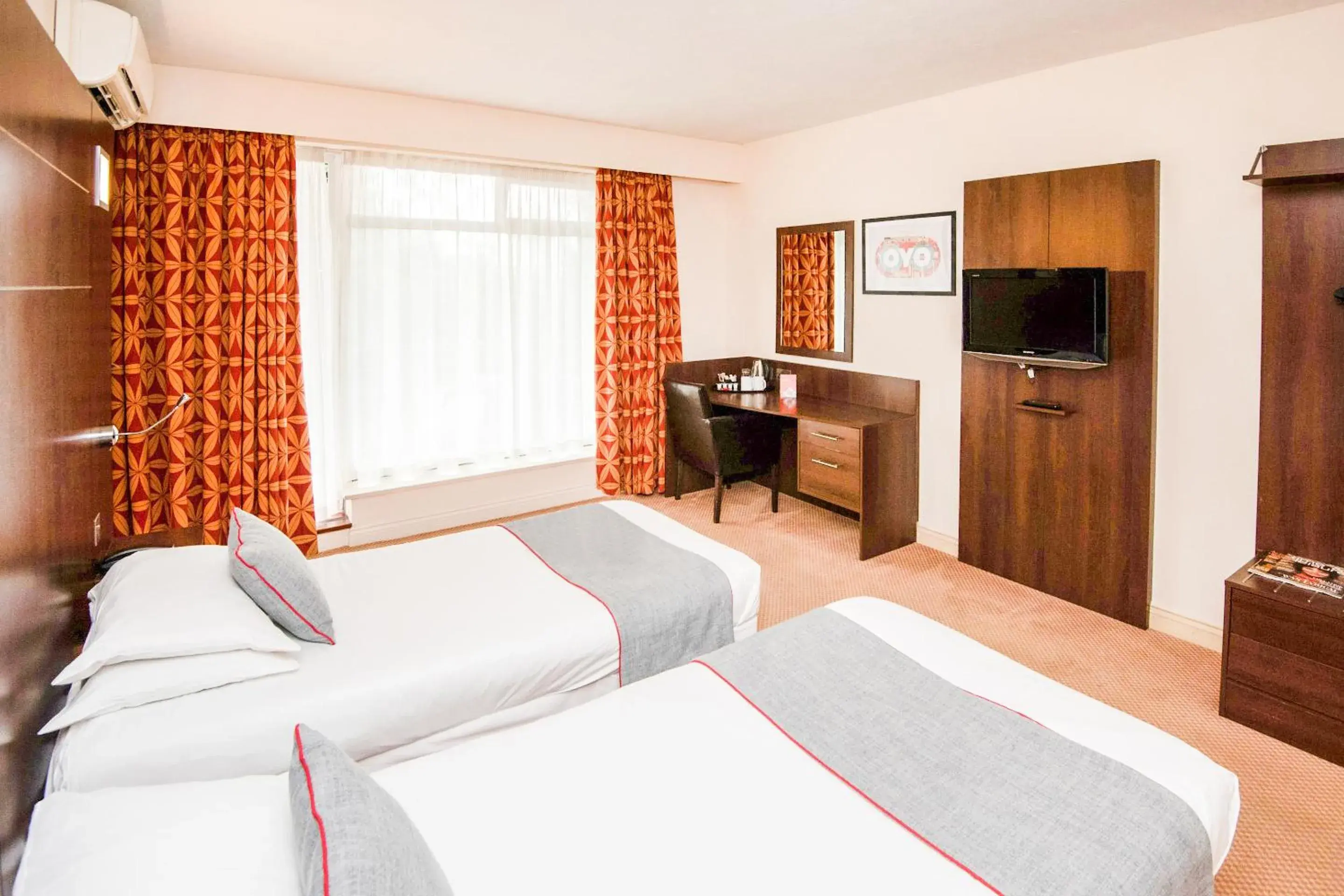 Photo of the whole room, Bed in The Bridge House Hotel Photo of the whole room, Bed in The Bridge House Hotel