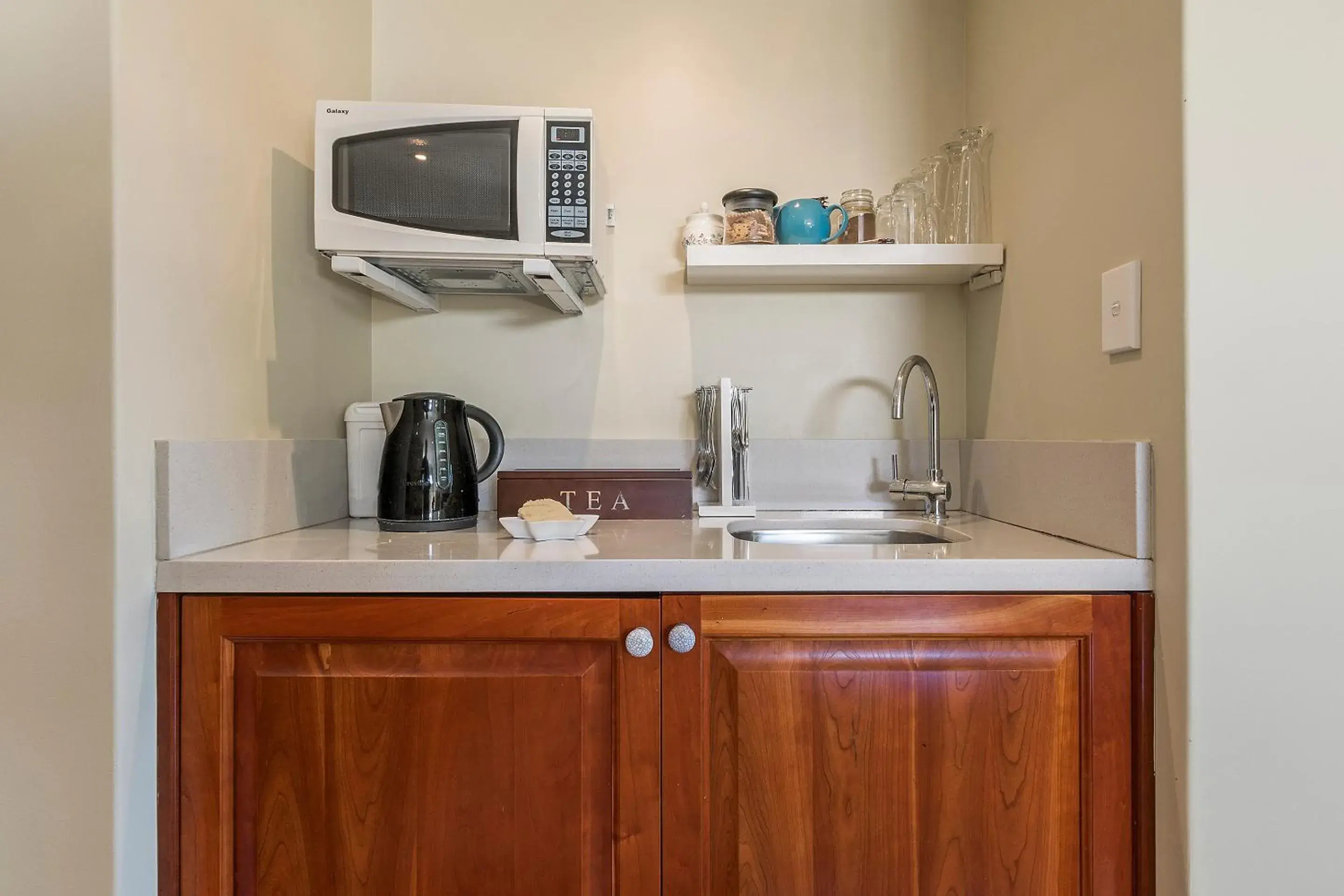 Kitchen or kitchenette in Sorrento Beach Bed & Breakfast Kitchen or kitchenette in Sorrento Beach Bed & Breakfast