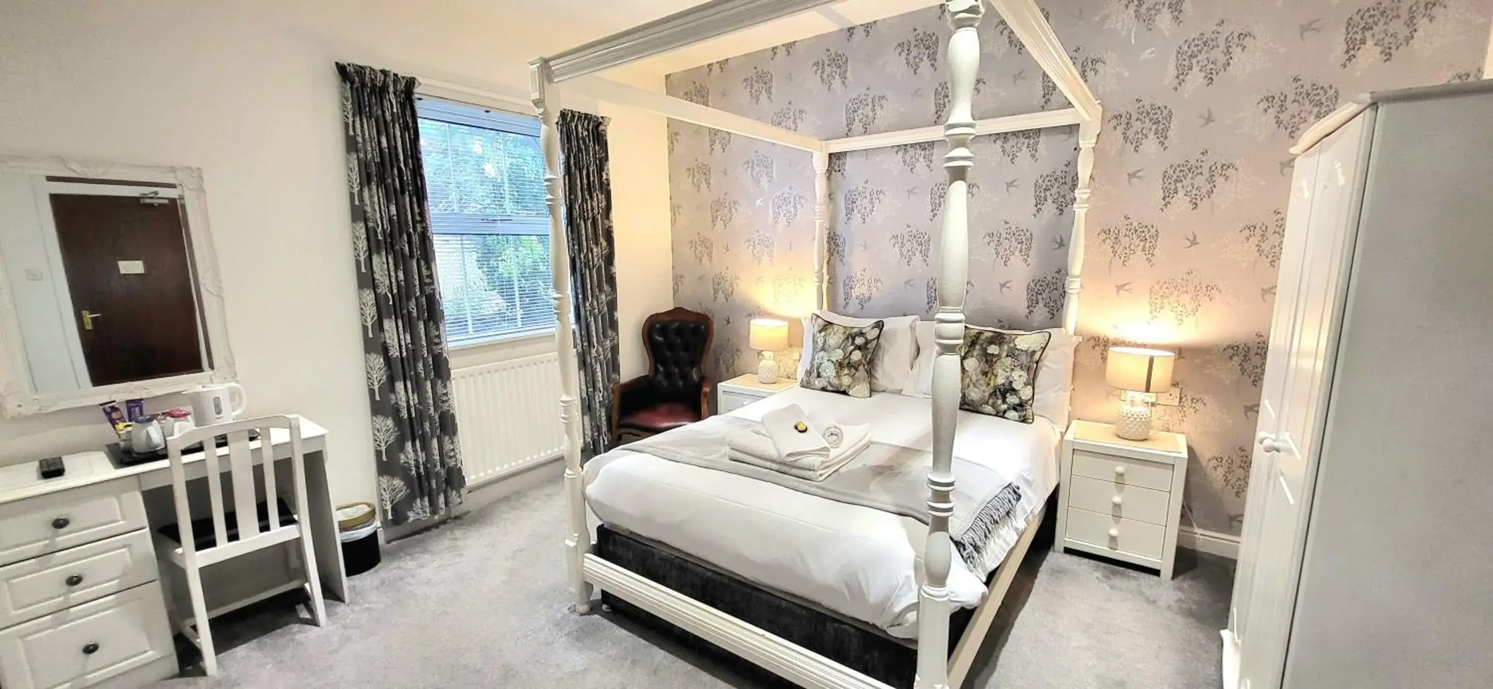 Bed in Woodlands Bed in Woodlands