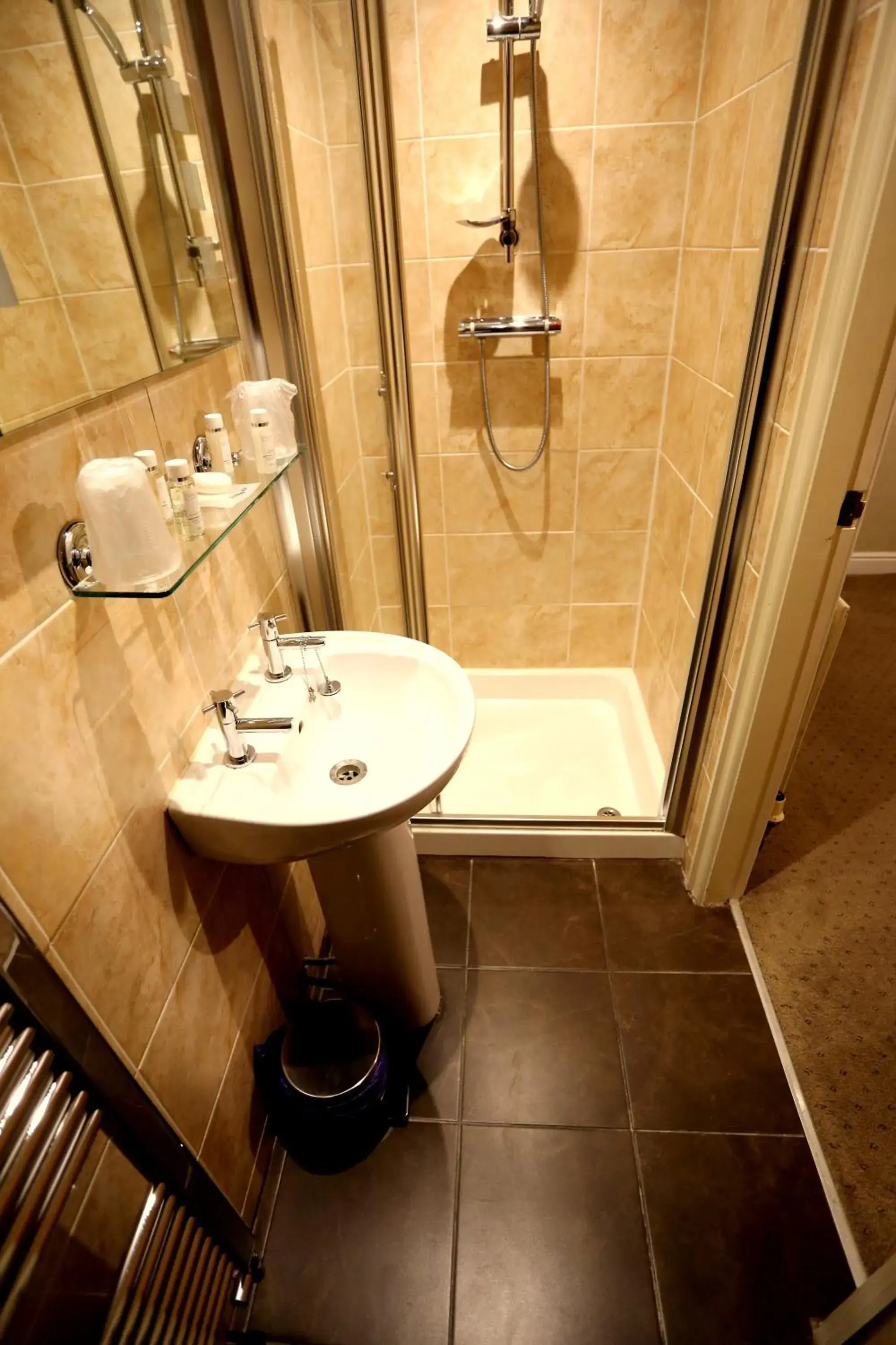 Double Room in Woodlands Double Room in Woodlands