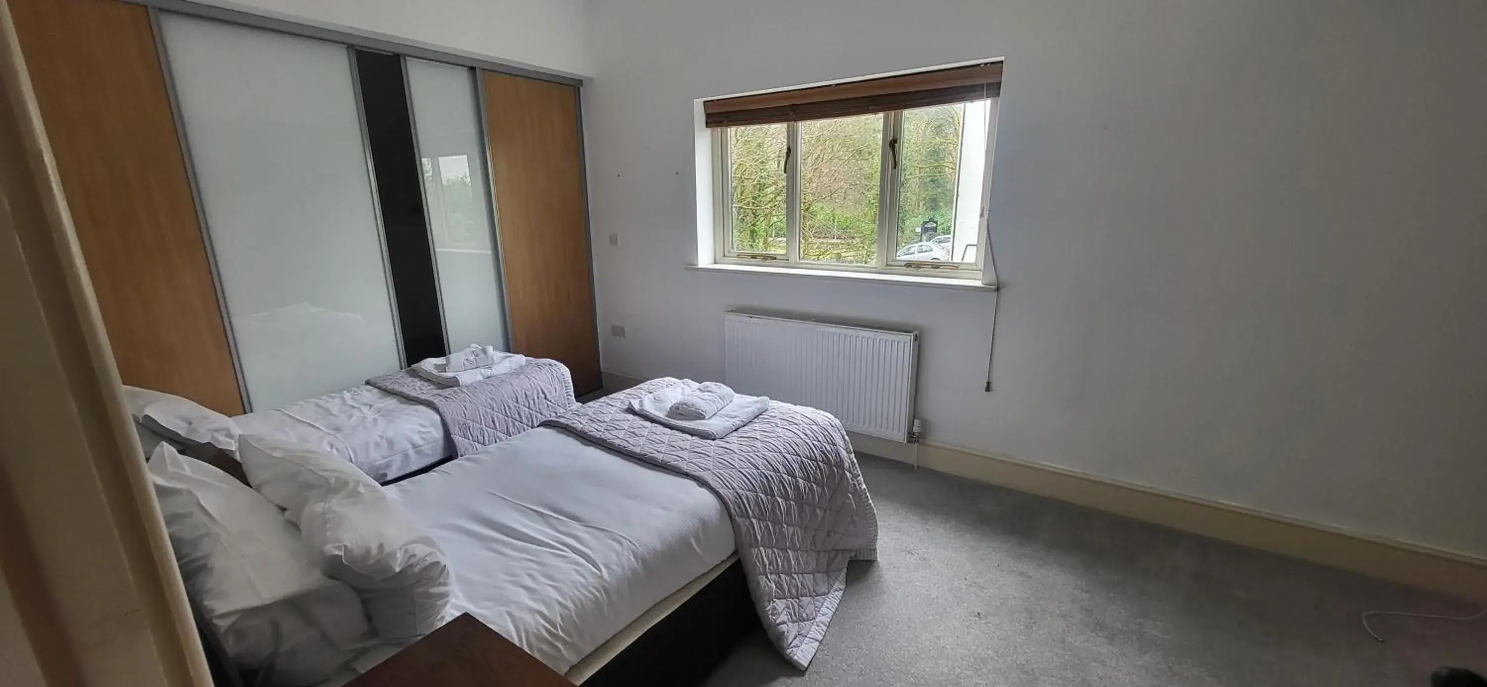 Bed in Woodlands Bed in Woodlands