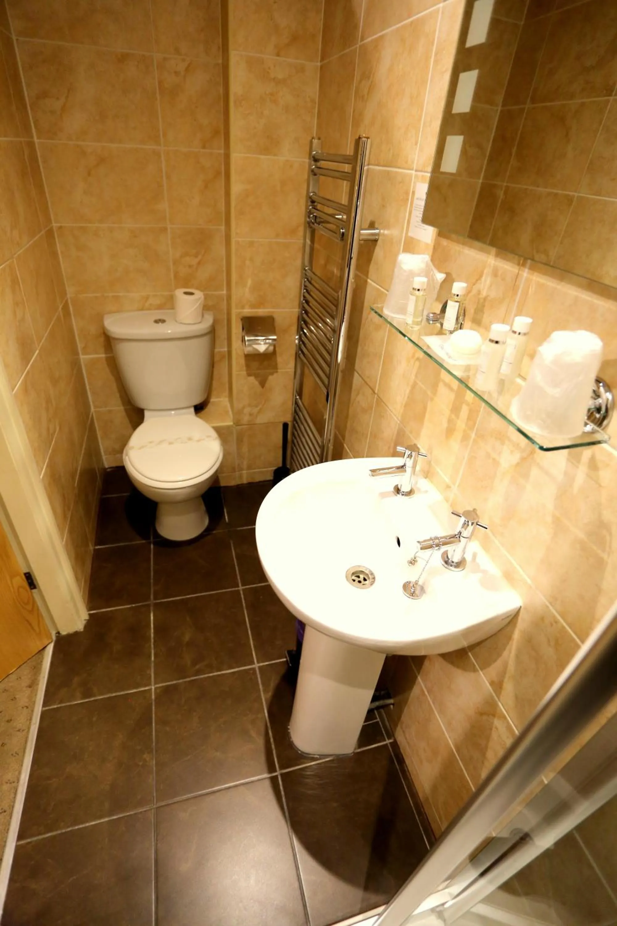 Bathroom in Woodlands