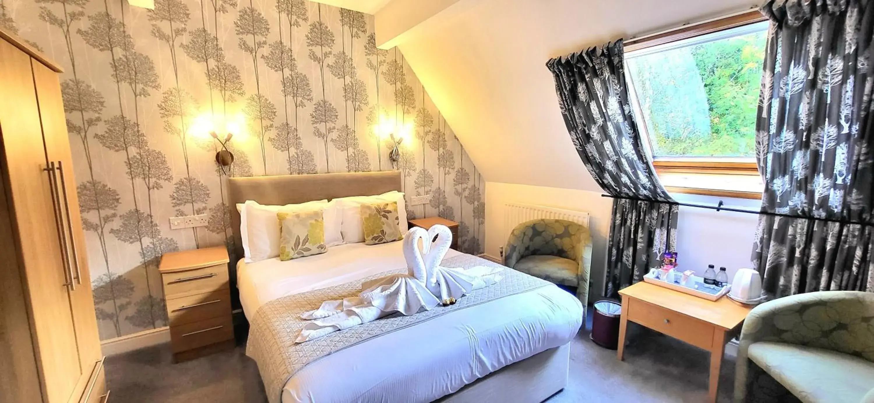 Bed in Woodlands Bed in Woodlands