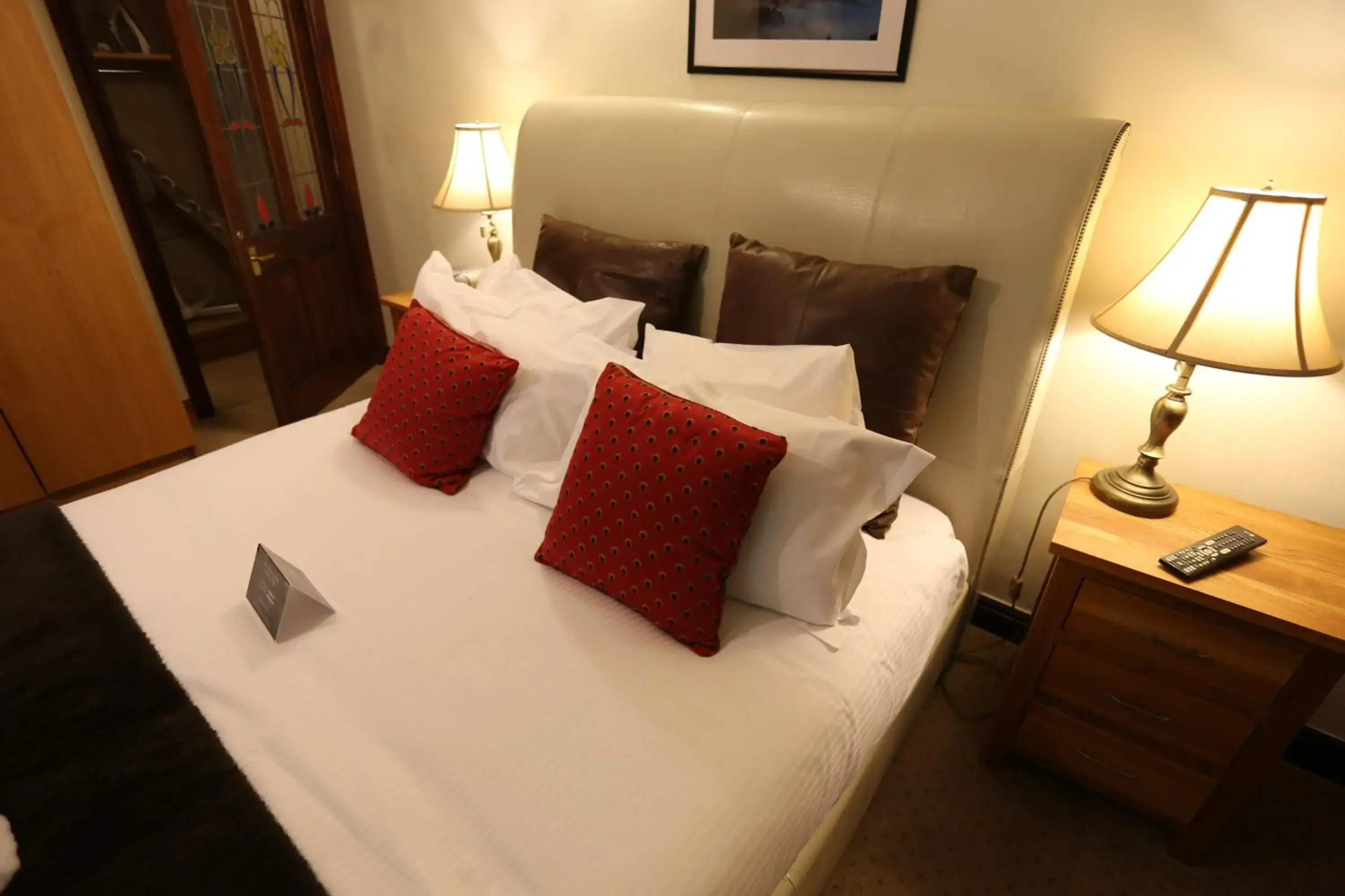 King Suite with Whirlpool in Woodlands King Suite with Whirlpool in Woodlands