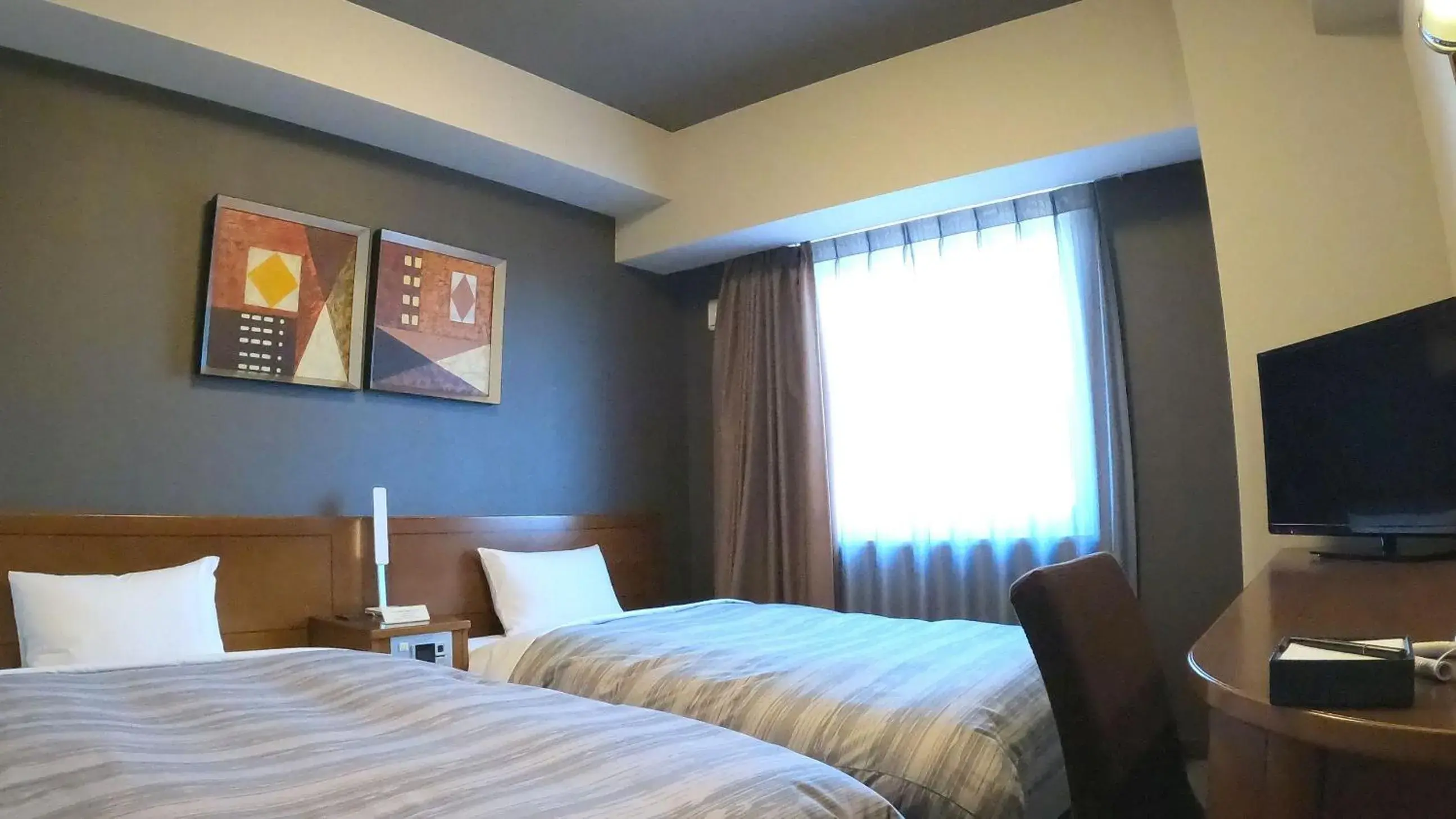 Bedroom, Bed in Hotel Route-Inn Gotenba Eki-Minami Bedroom, Bed in Hotel Route-Inn Gotenba Eki-Minami