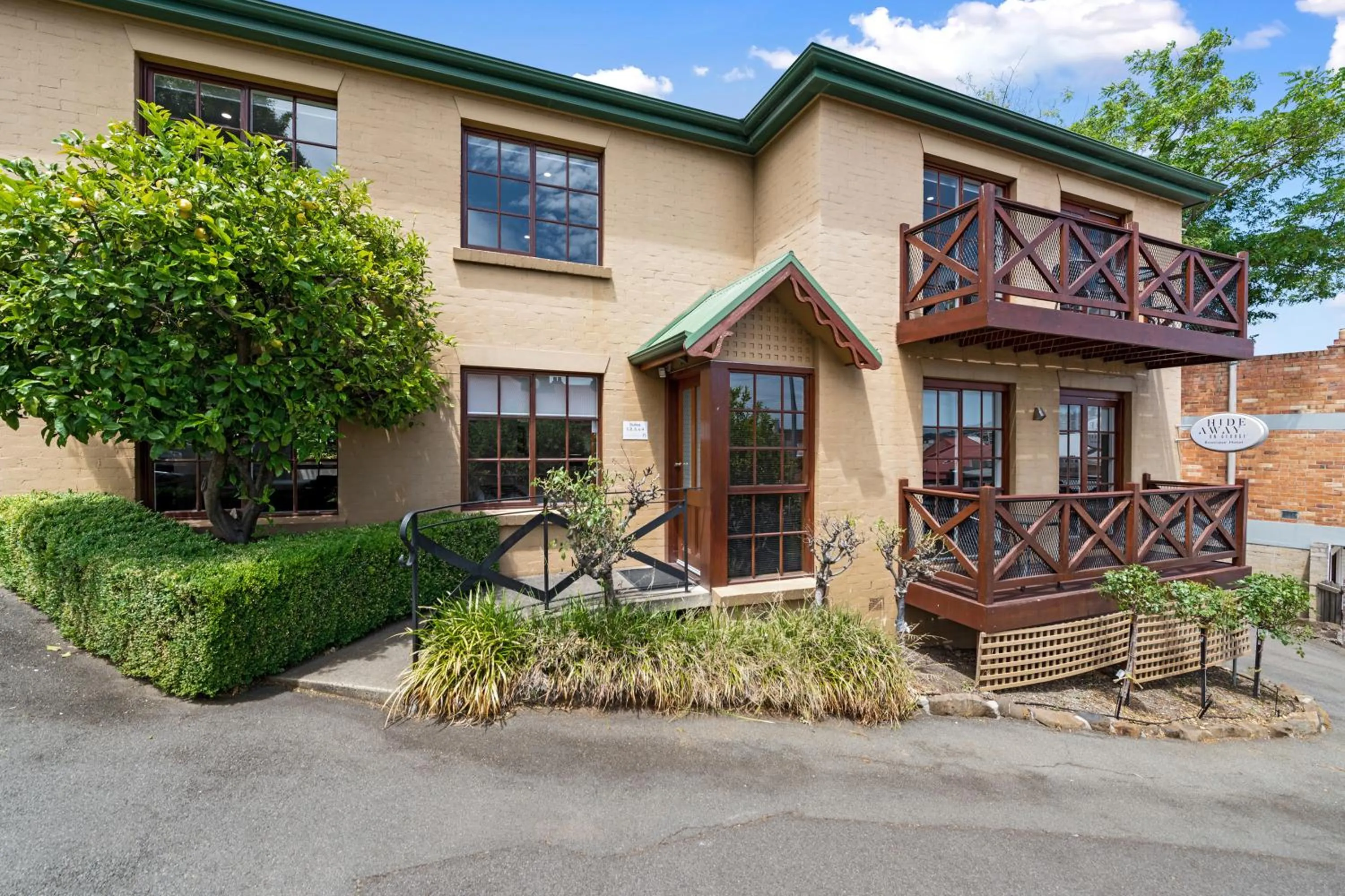 Property building in Hideaway on George