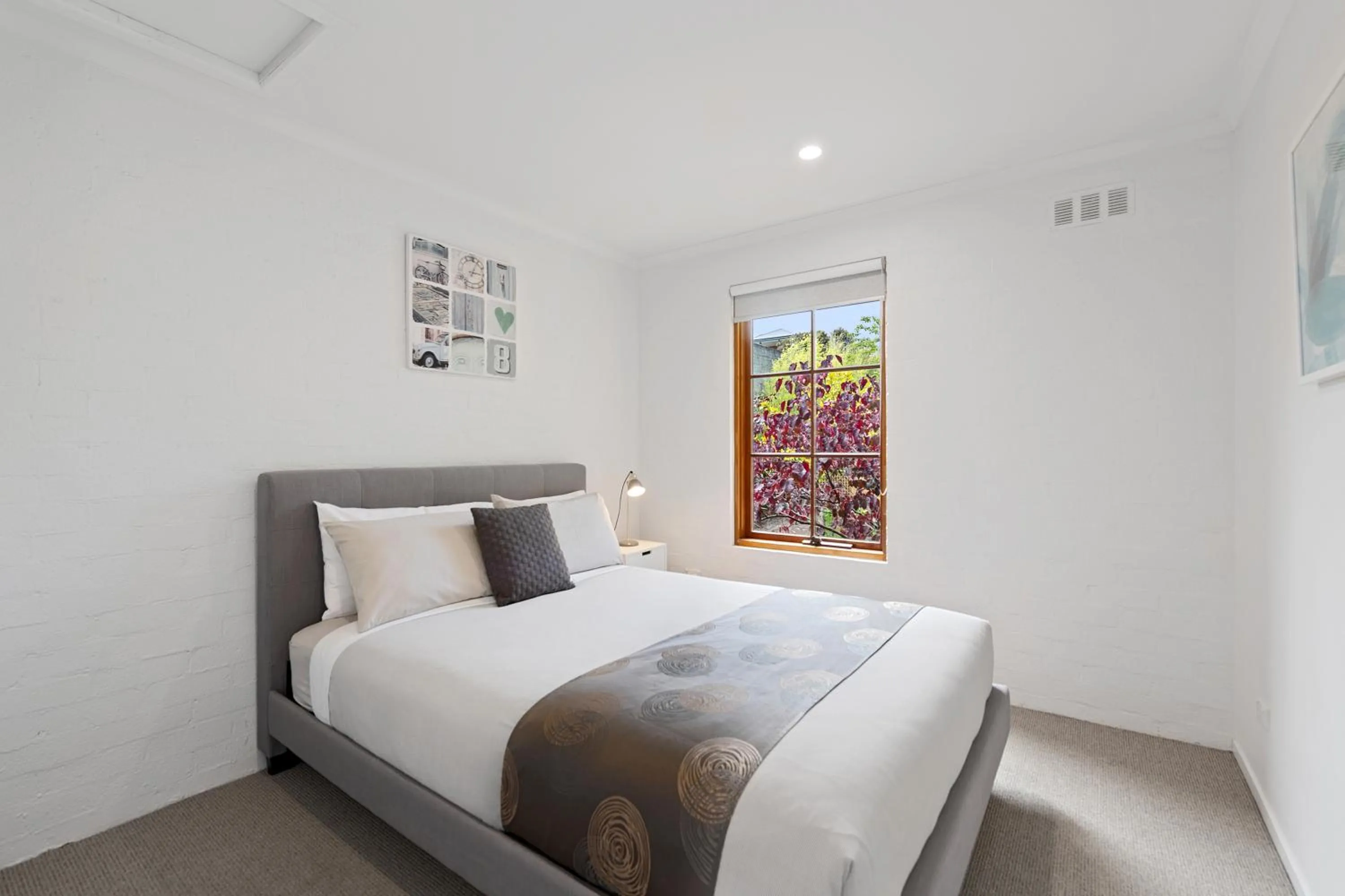 Bedroom, Bed in Hideaway on George