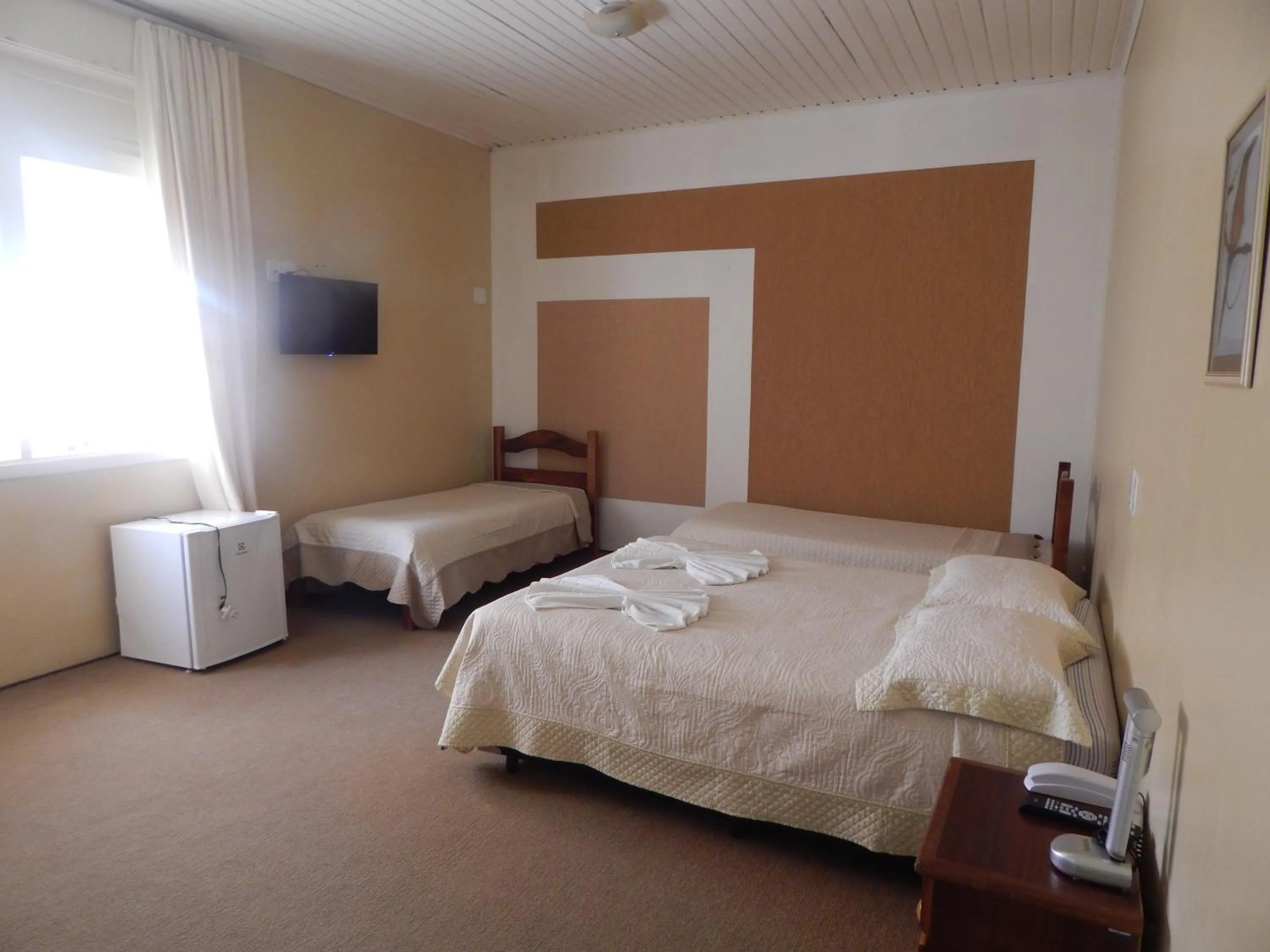 Bedroom, Bed in Hotel Platanus