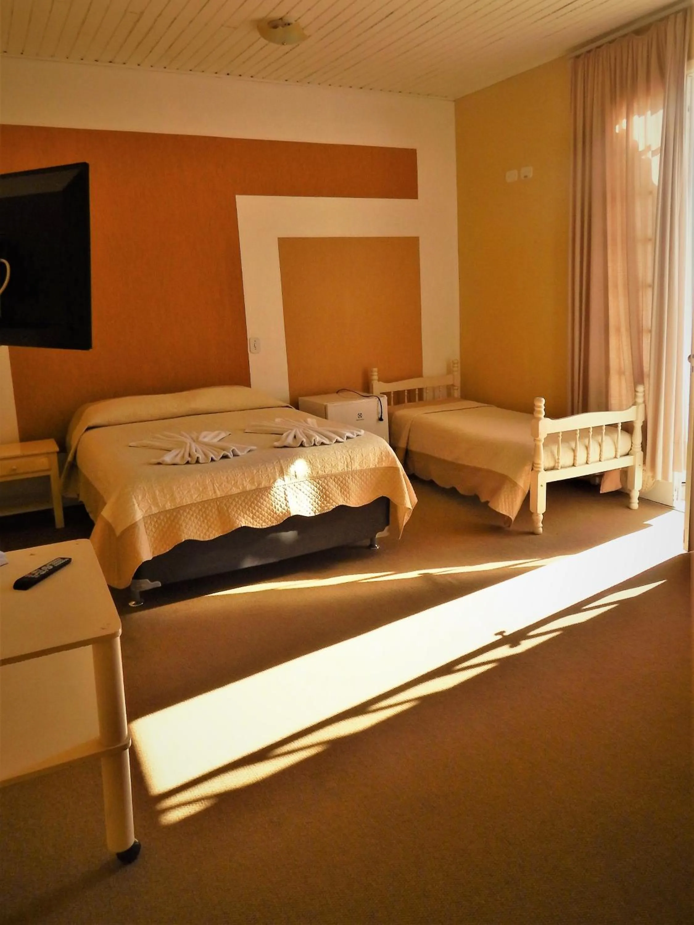 Bedroom, Bed in Hotel Platanus