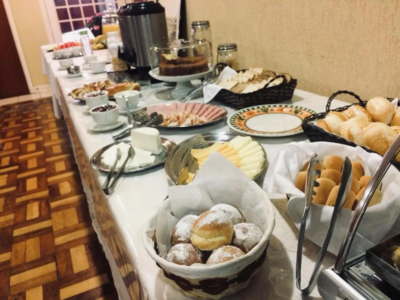 Breakfast in Hotel Platanus