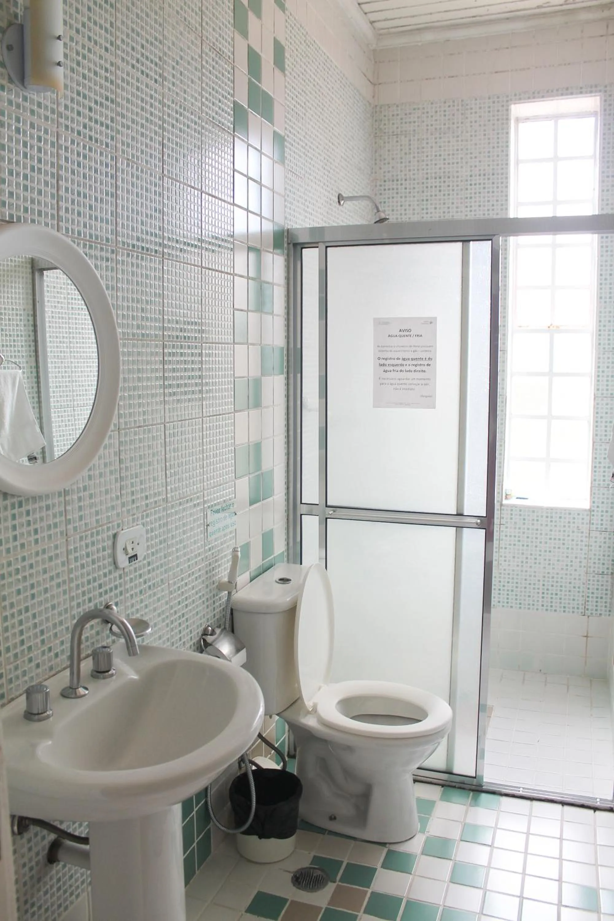 Bathroom in Hotel Platanus