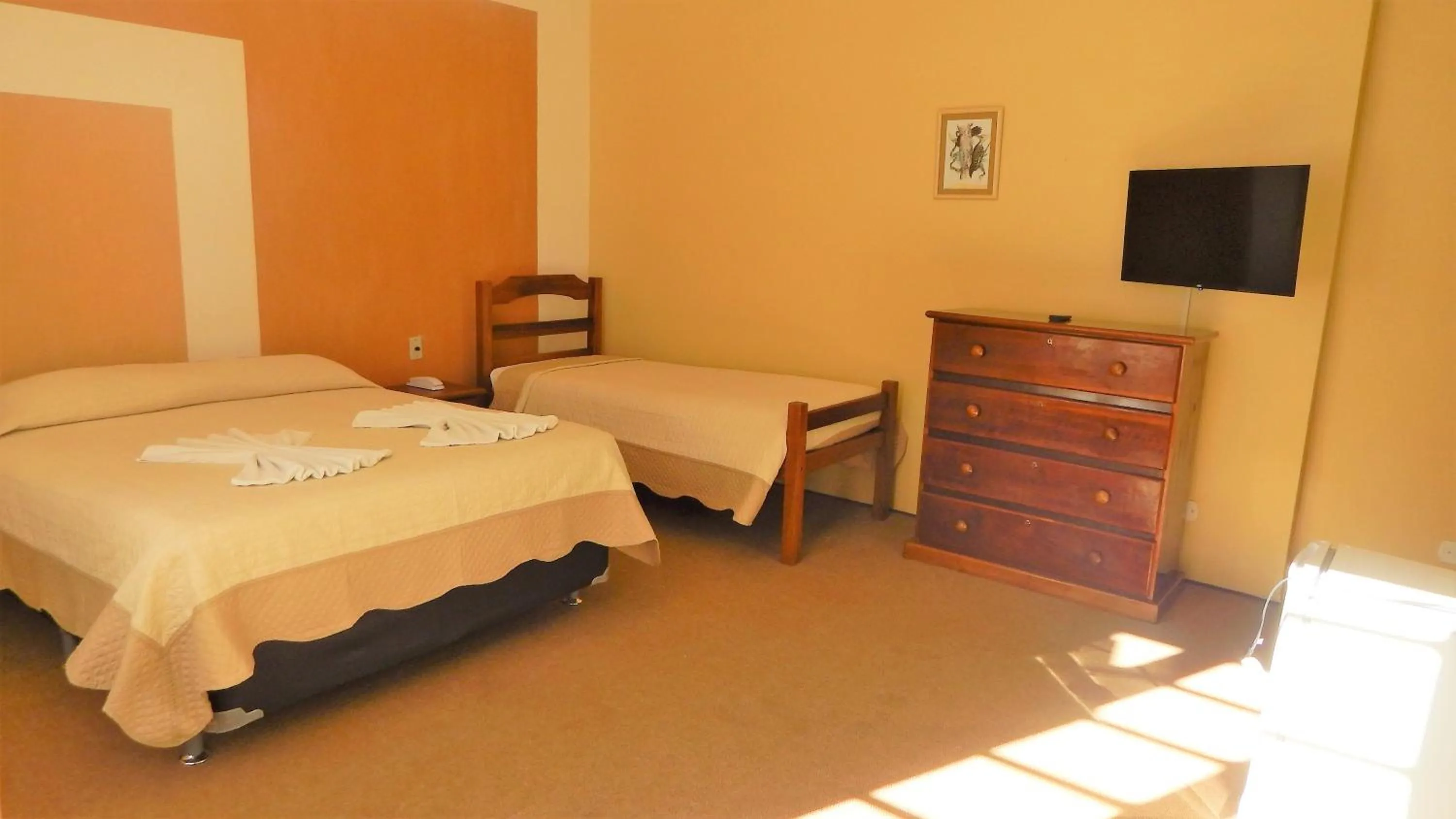 Bedroom, Bed in Hotel Platanus