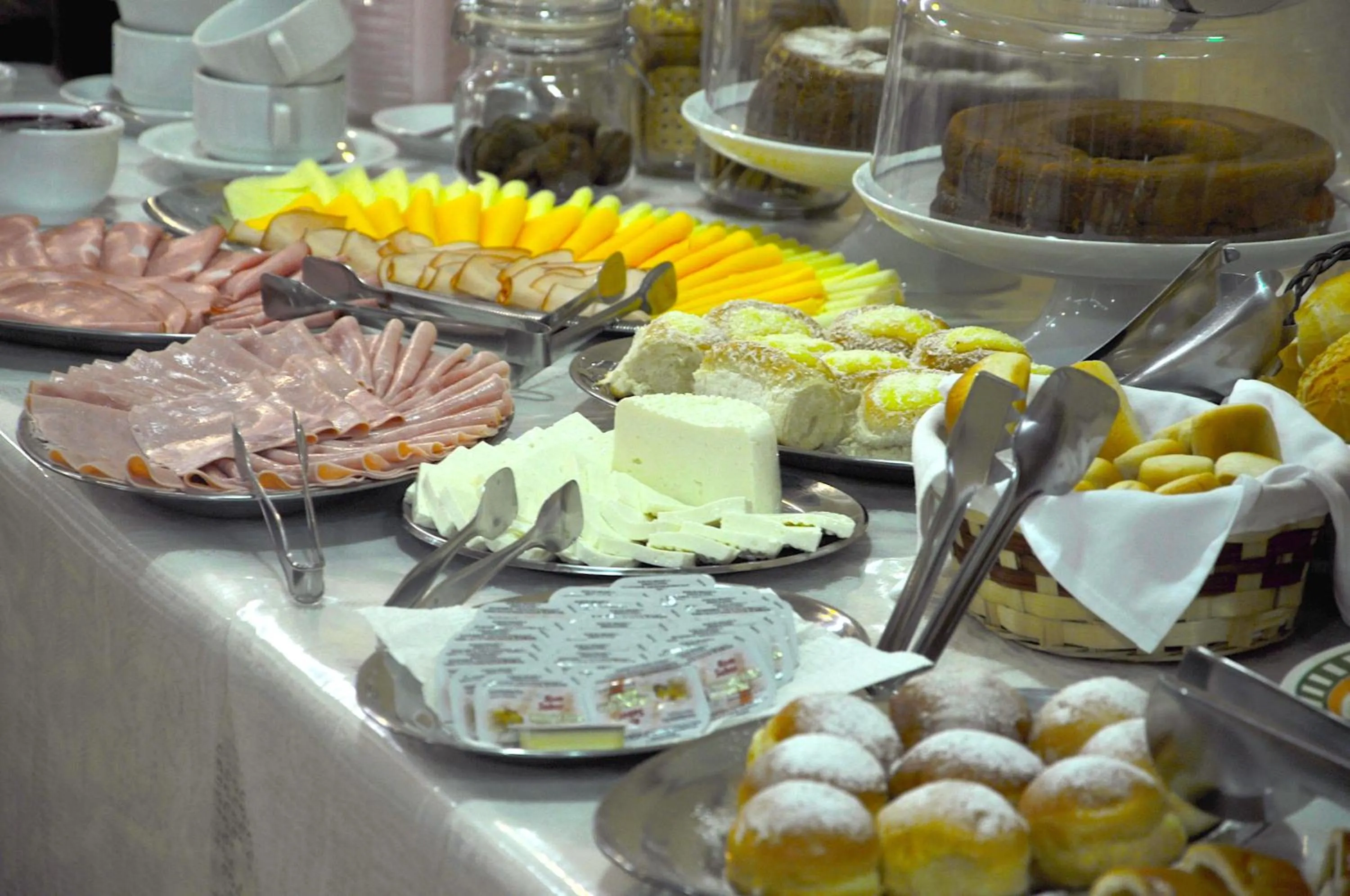 Breakfast in Hotel Platanus