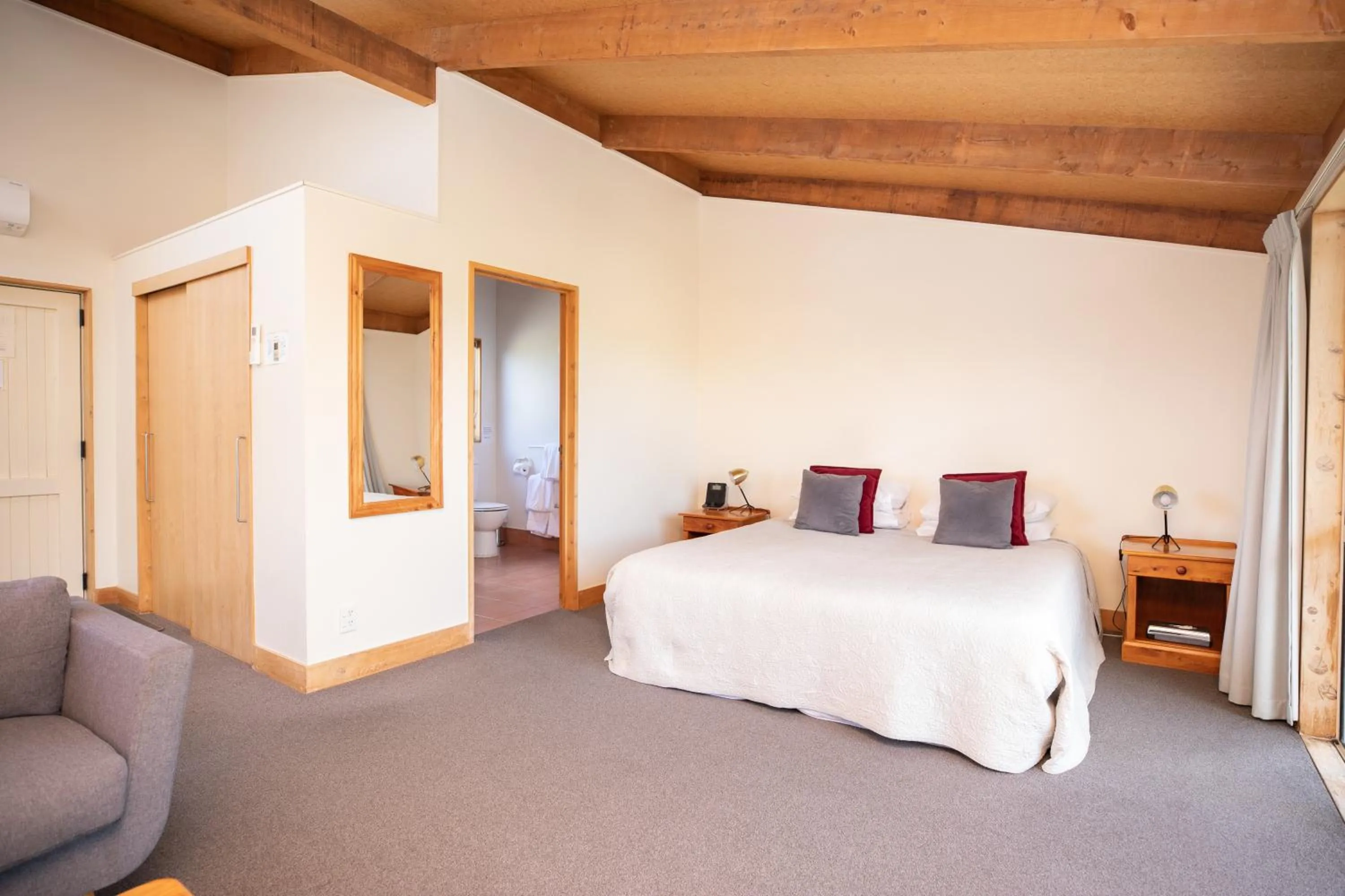 Bed in Margrain Vineyard Villas