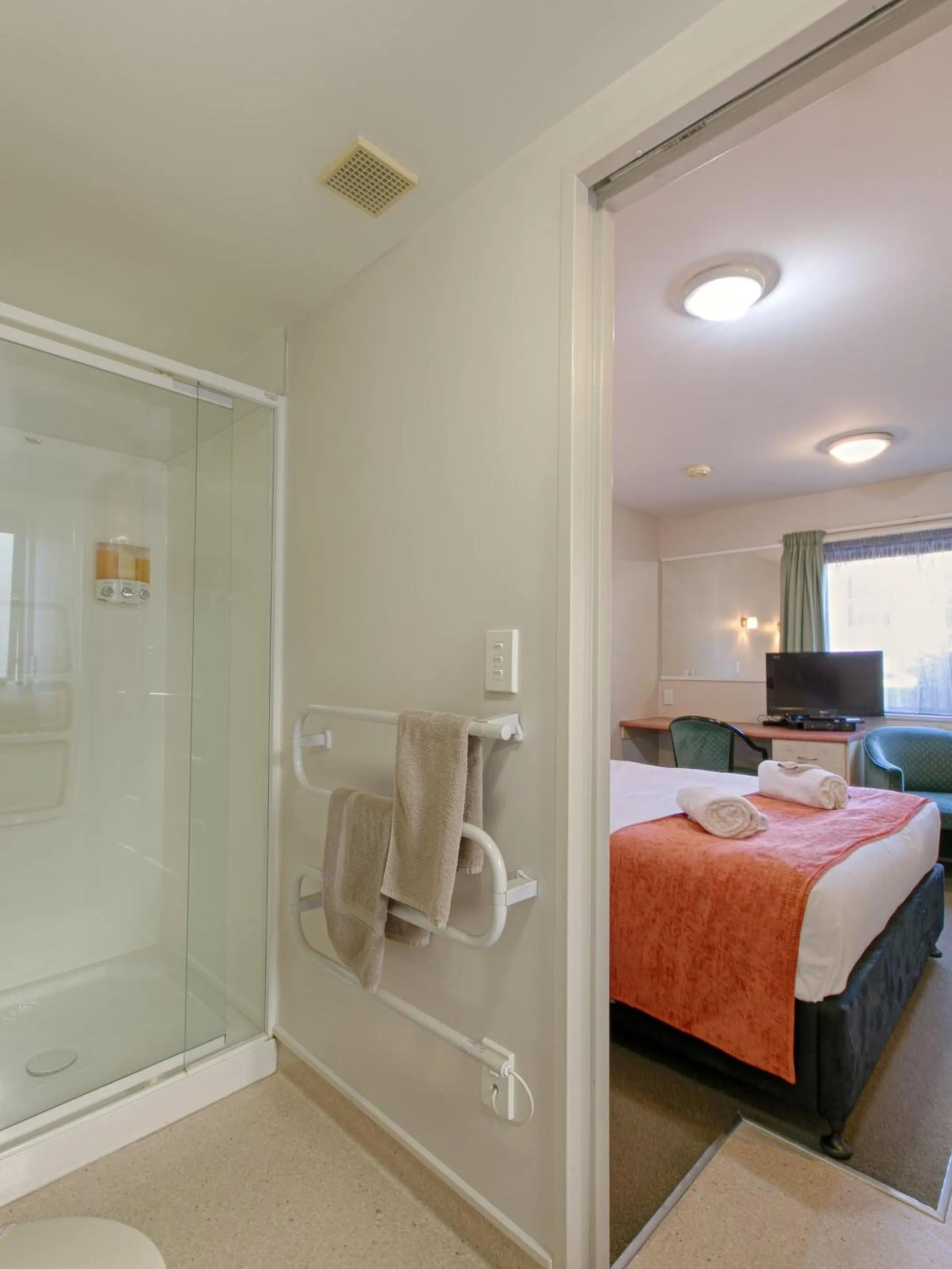 Bed in Bella Vista Motel Blenheim