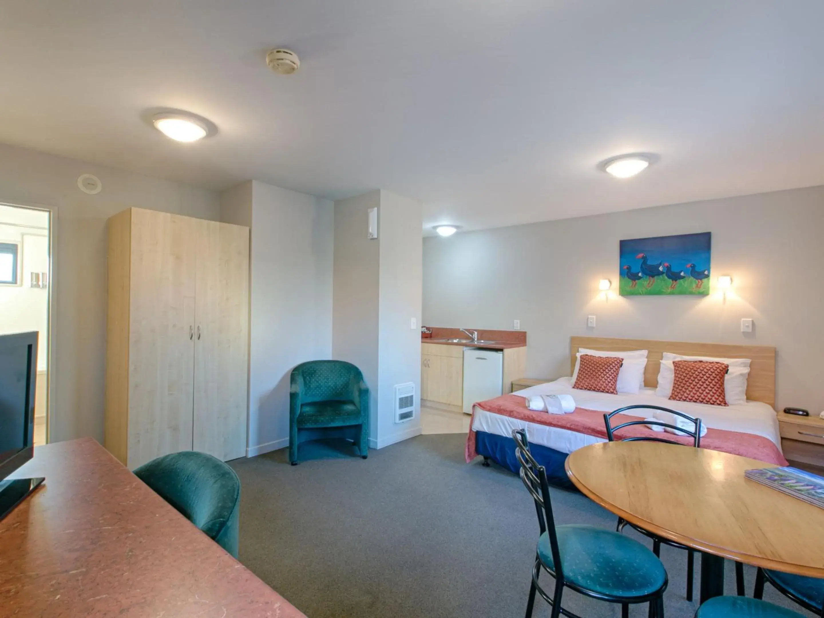 Living room, Bed in Bella Vista Motel Blenheim Living room, Bed in Bella Vista Motel Blenheim