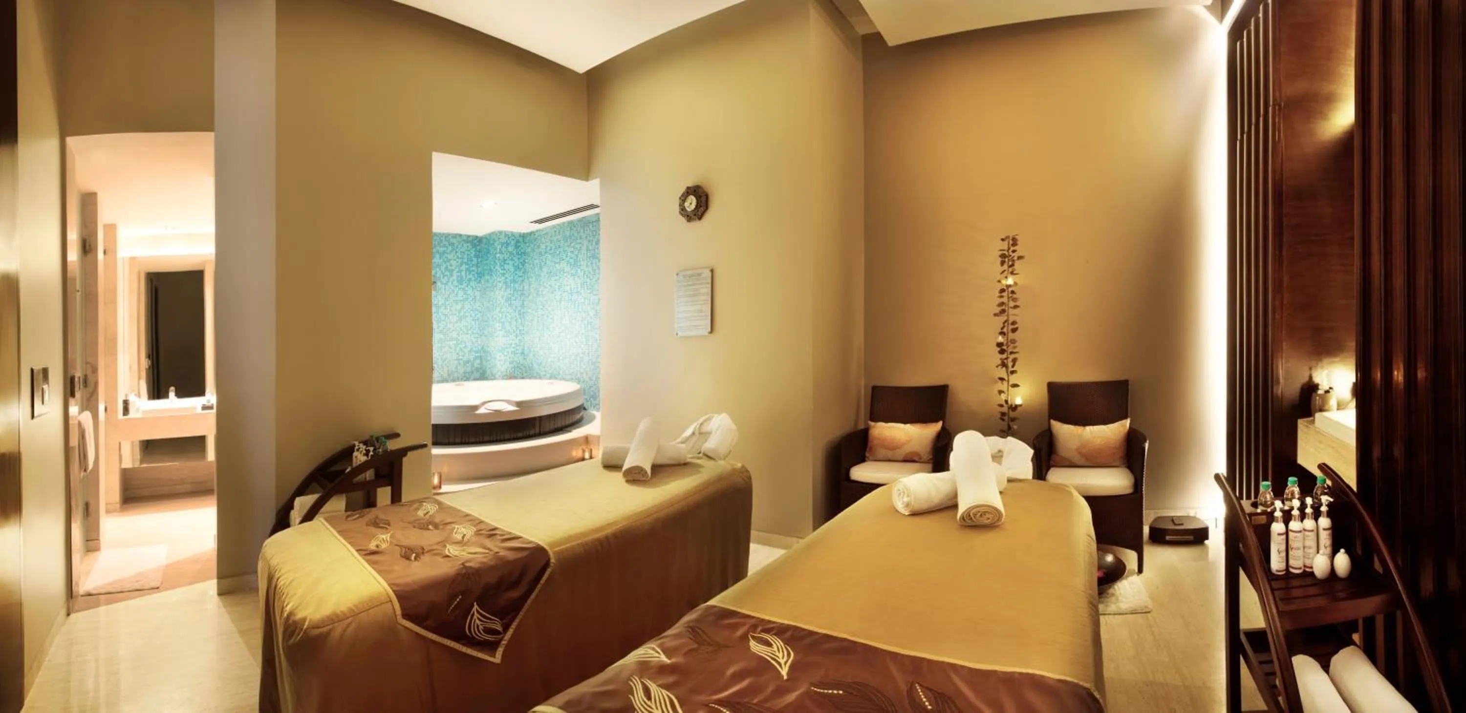 Massage, Bed in Crowne Plaza New Delhi Rohini by IHG