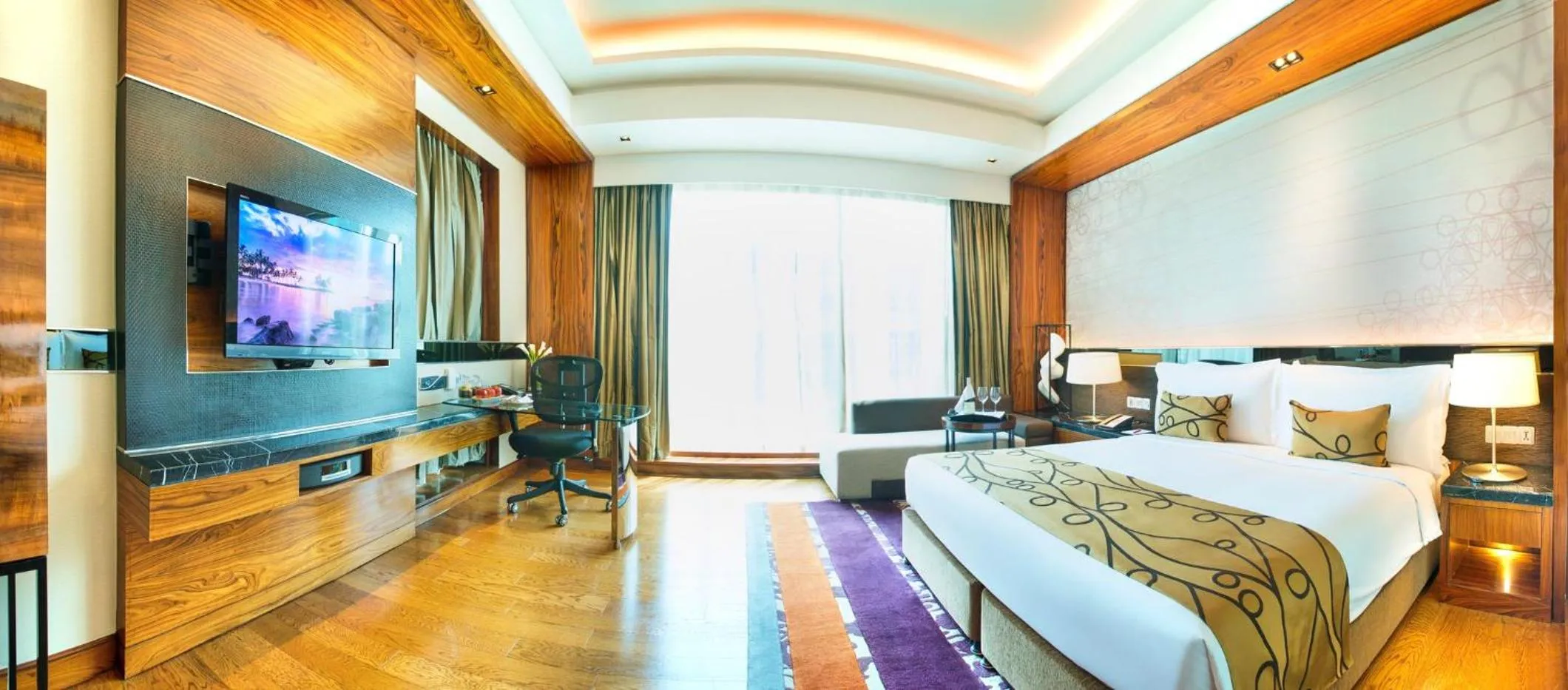 Photo of the whole room, Bed in Crowne Plaza New Delhi Rohini by IHG