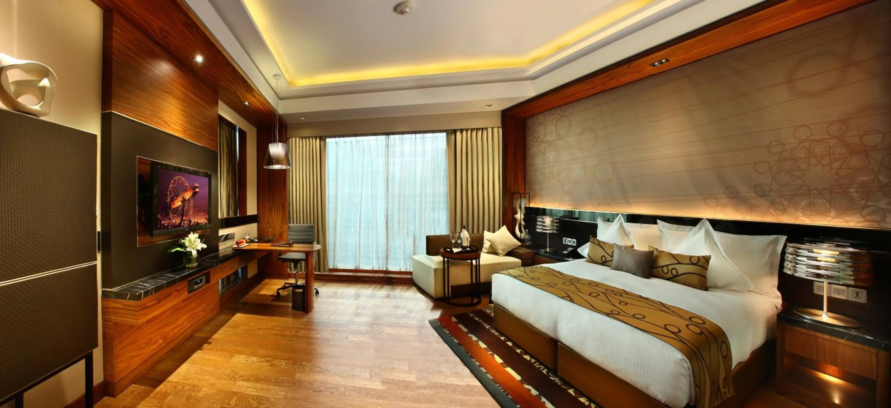 Bedroom, Bed in Crowne Plaza New Delhi Rohini by IHG