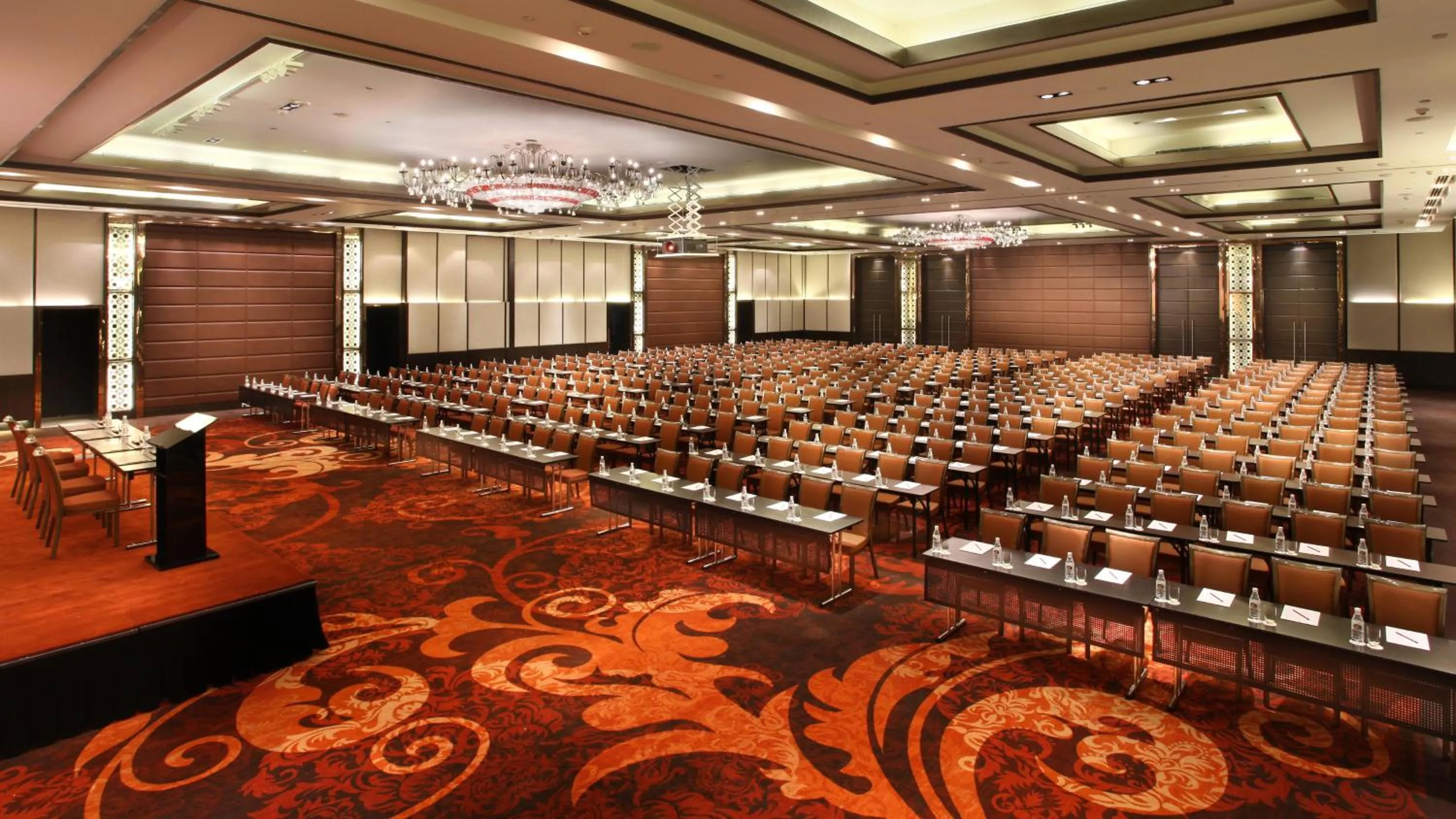 Banquet/Function facilities in Crowne Plaza New Delhi Rohini by IHG