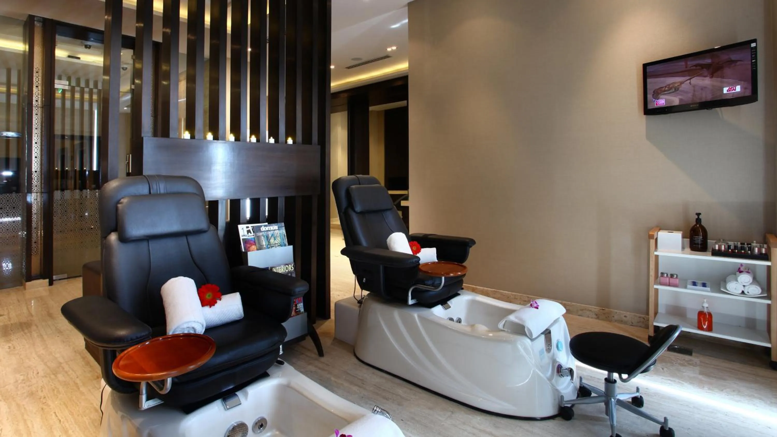 Spa and wellness centre/facilities in Crowne Plaza New Delhi Rohini by IHG