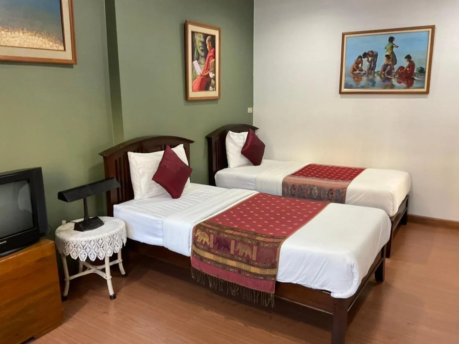 Bed in Baan Klang Vieng