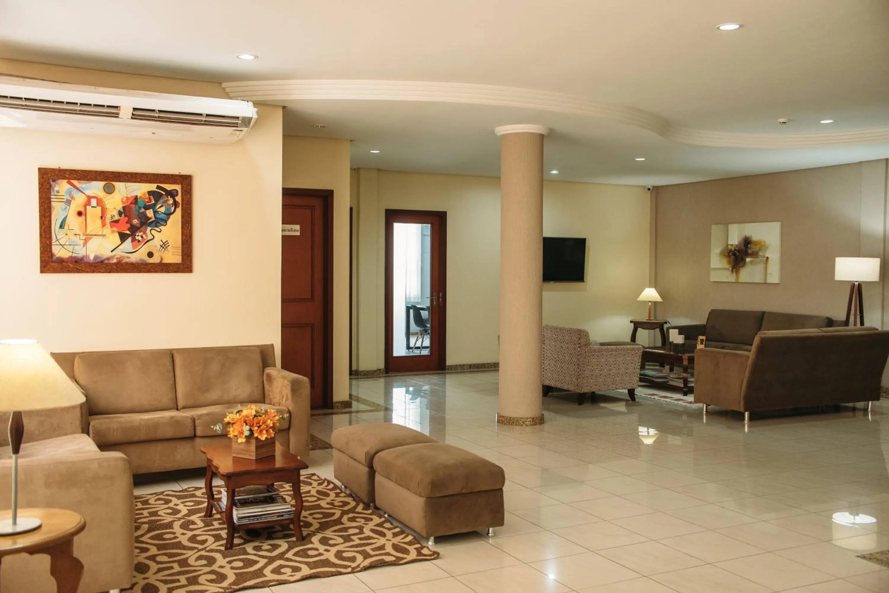 TV and multimedia in Hotel Caverá