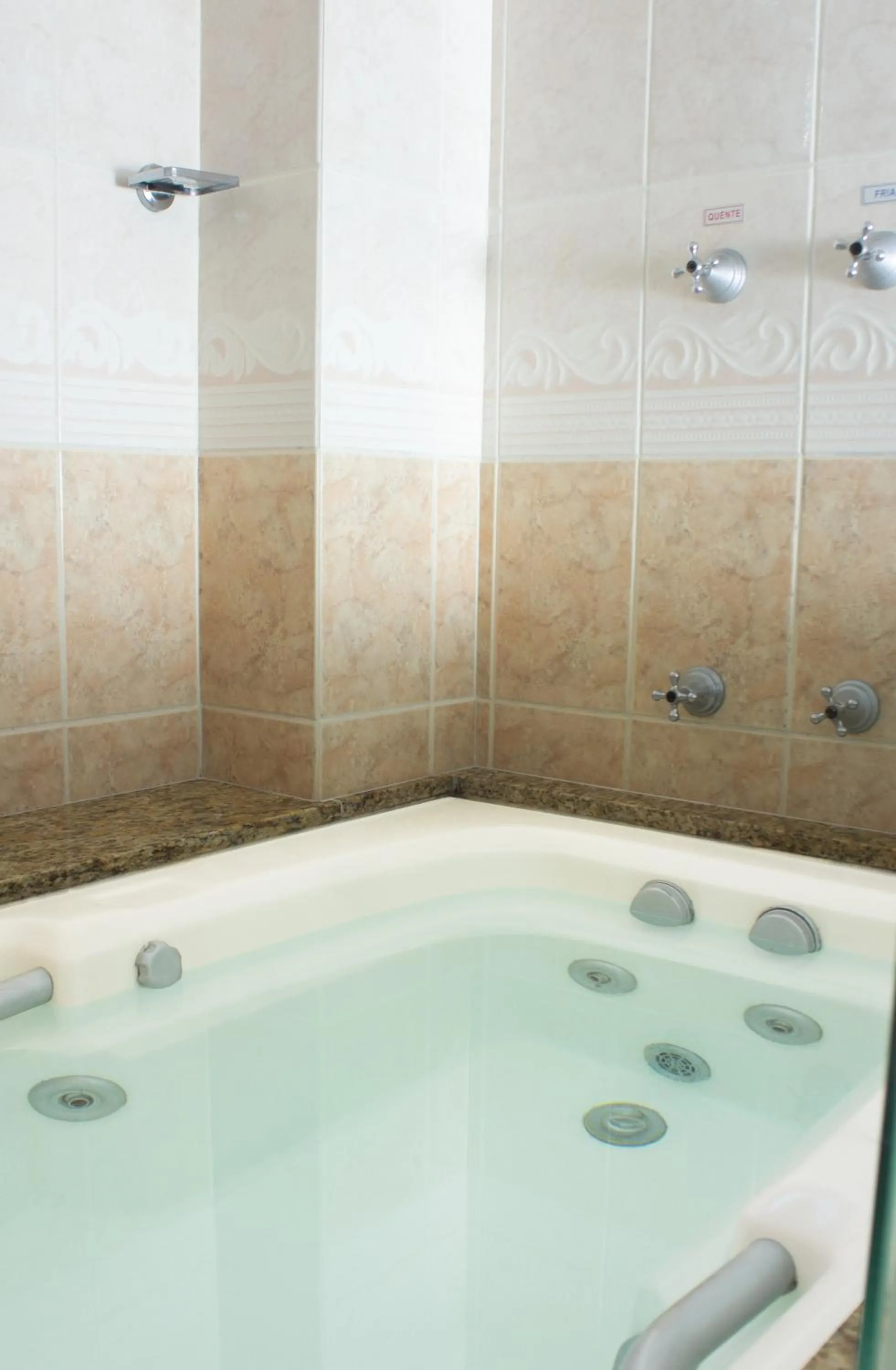 Hot Tub in Hotel Caverá
