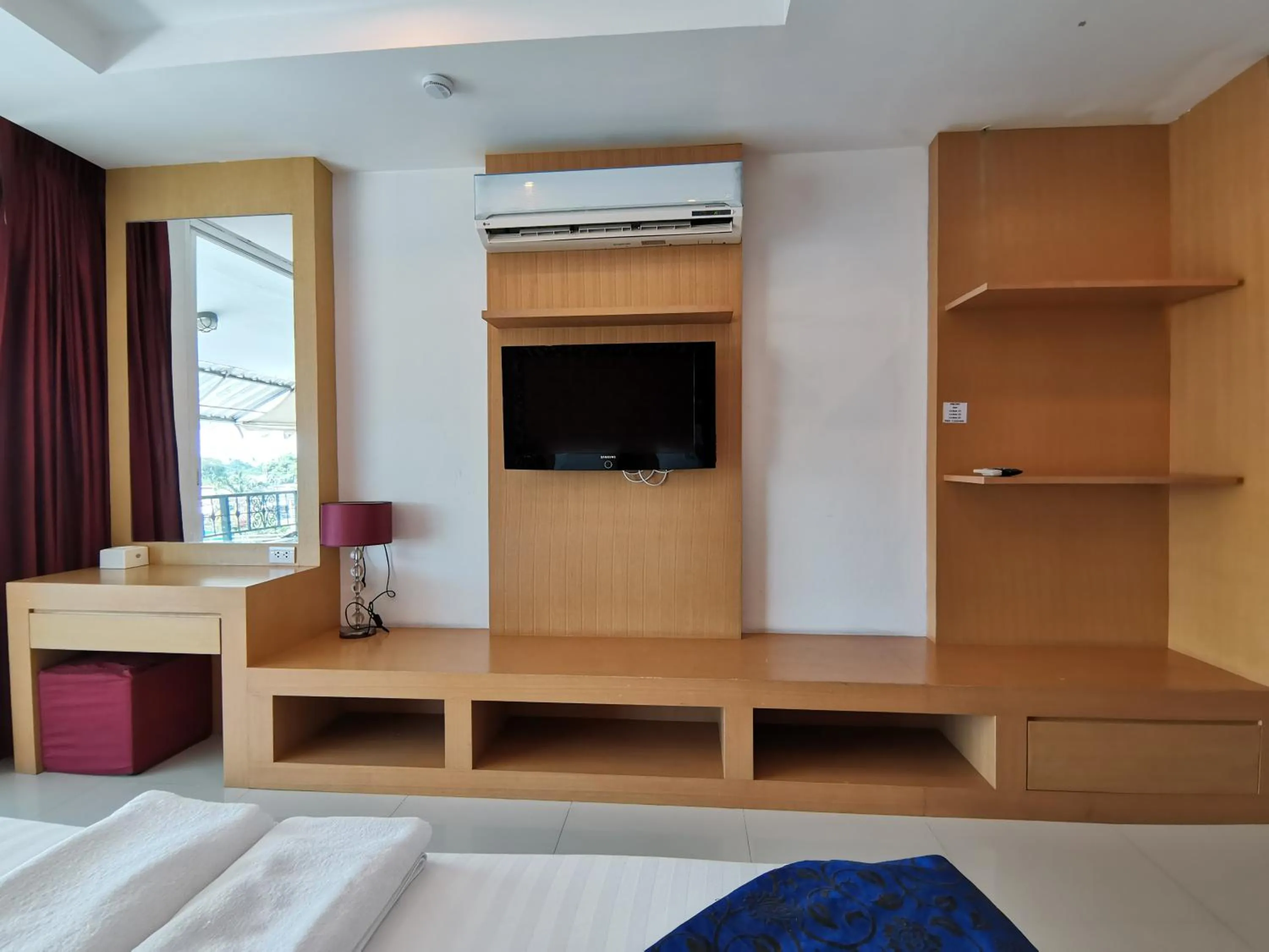 TV and multimedia, Bed in Le Desir Resortel