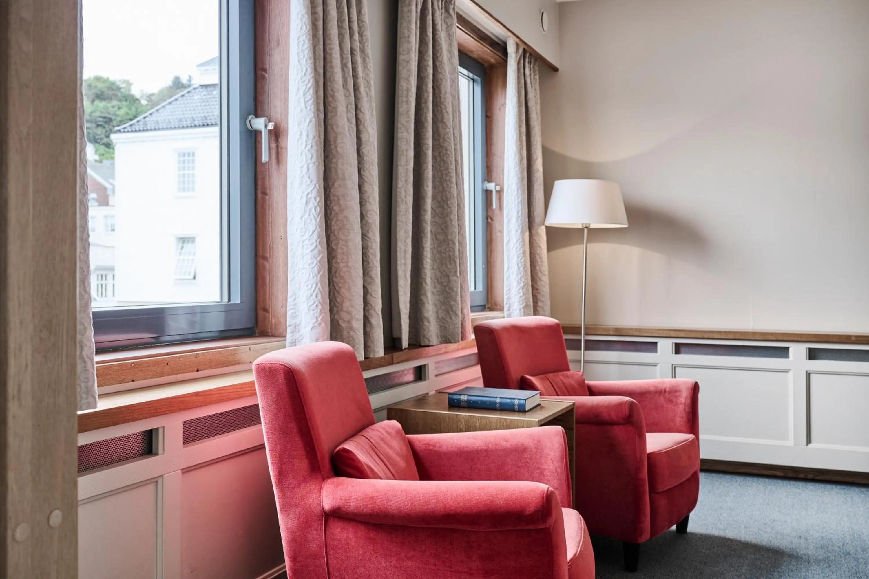 Living room in Rederiet Hotel