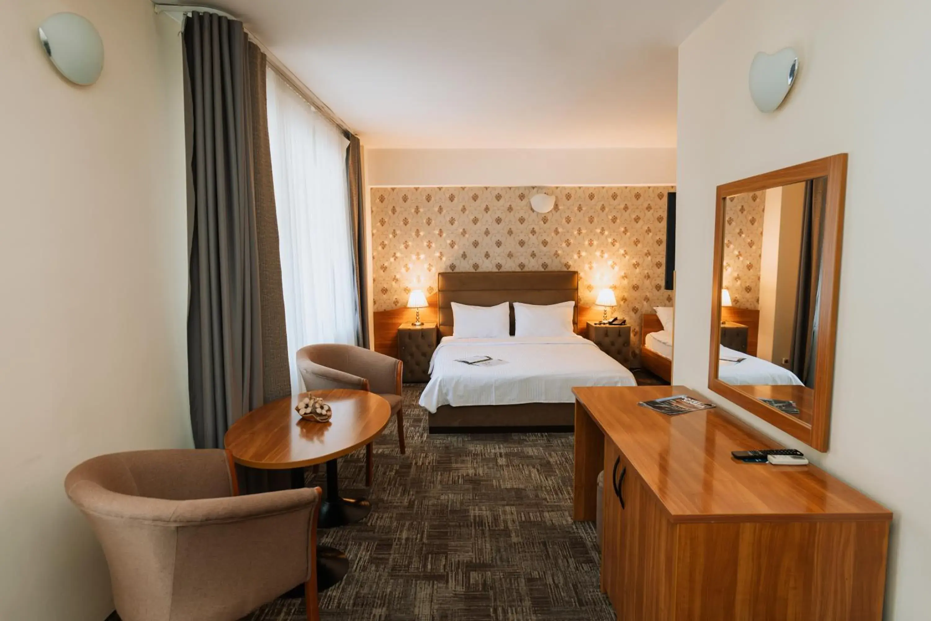 Triple Room with Spa Access in Hotel Sinaia Triple Room with Spa Access in Hotel Sinaia