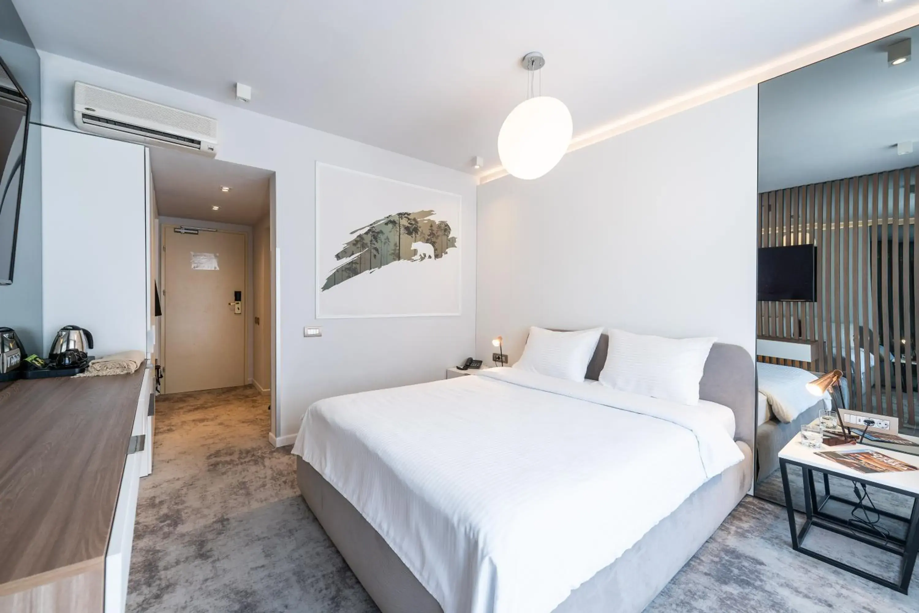 Deluxe Double Room with Balcony and Spa Access in Hotel Sinaia Deluxe Double Room with Balcony and Spa Access in Hotel Sinaia