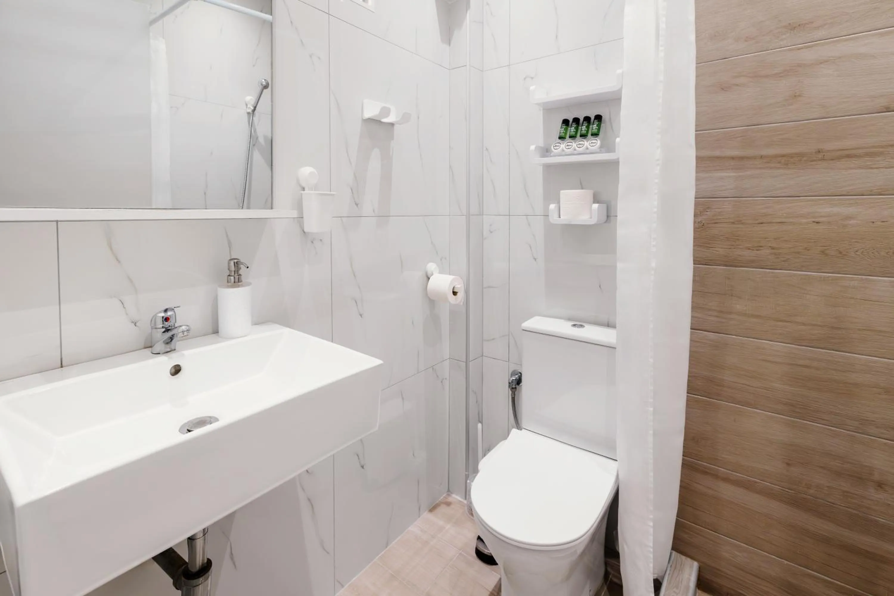 Toilet in Athos Guest House Pansion