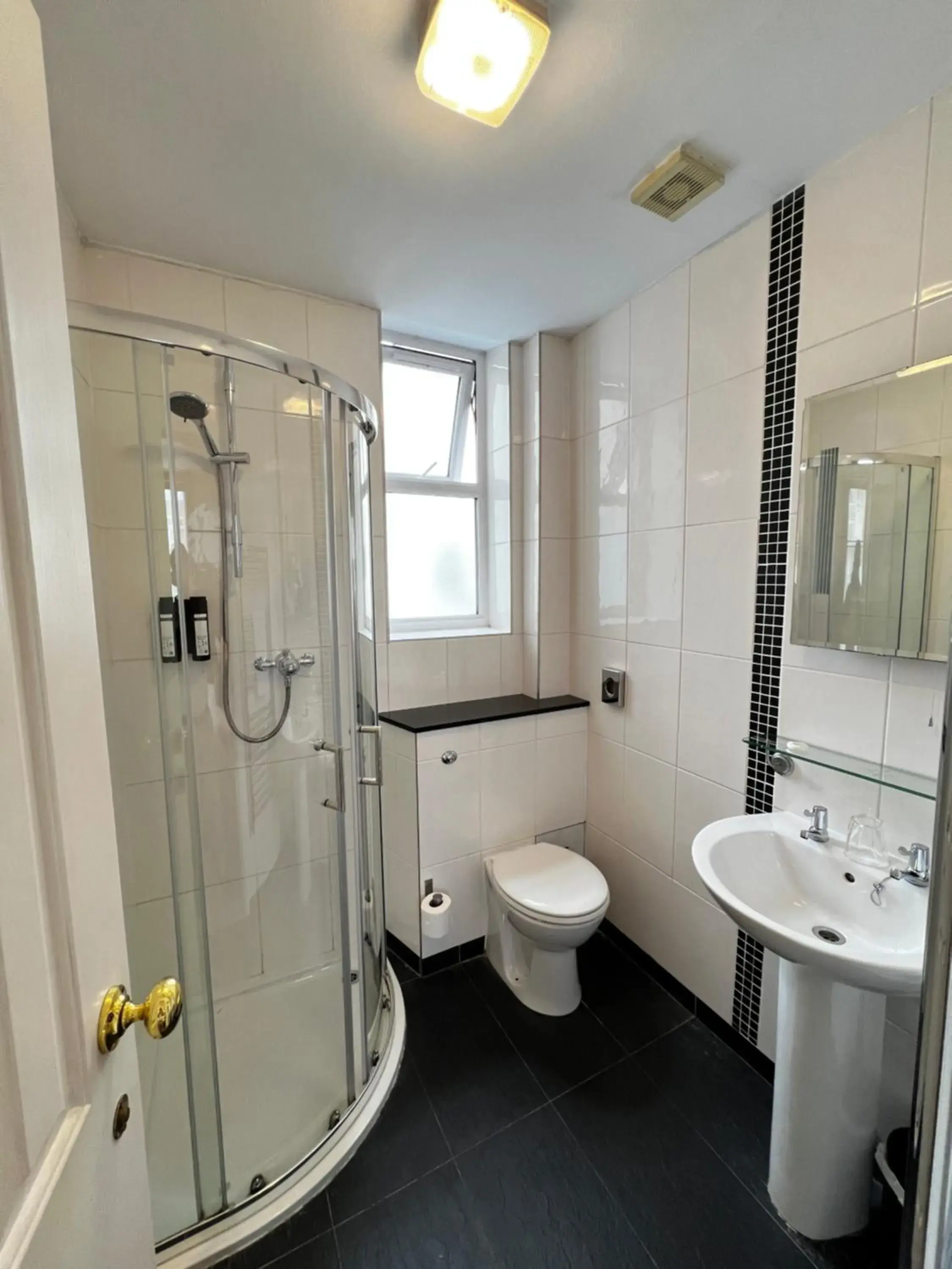 Economy Double Room in Castle Limes Hotel Economy Double Room in Castle Limes Hotel