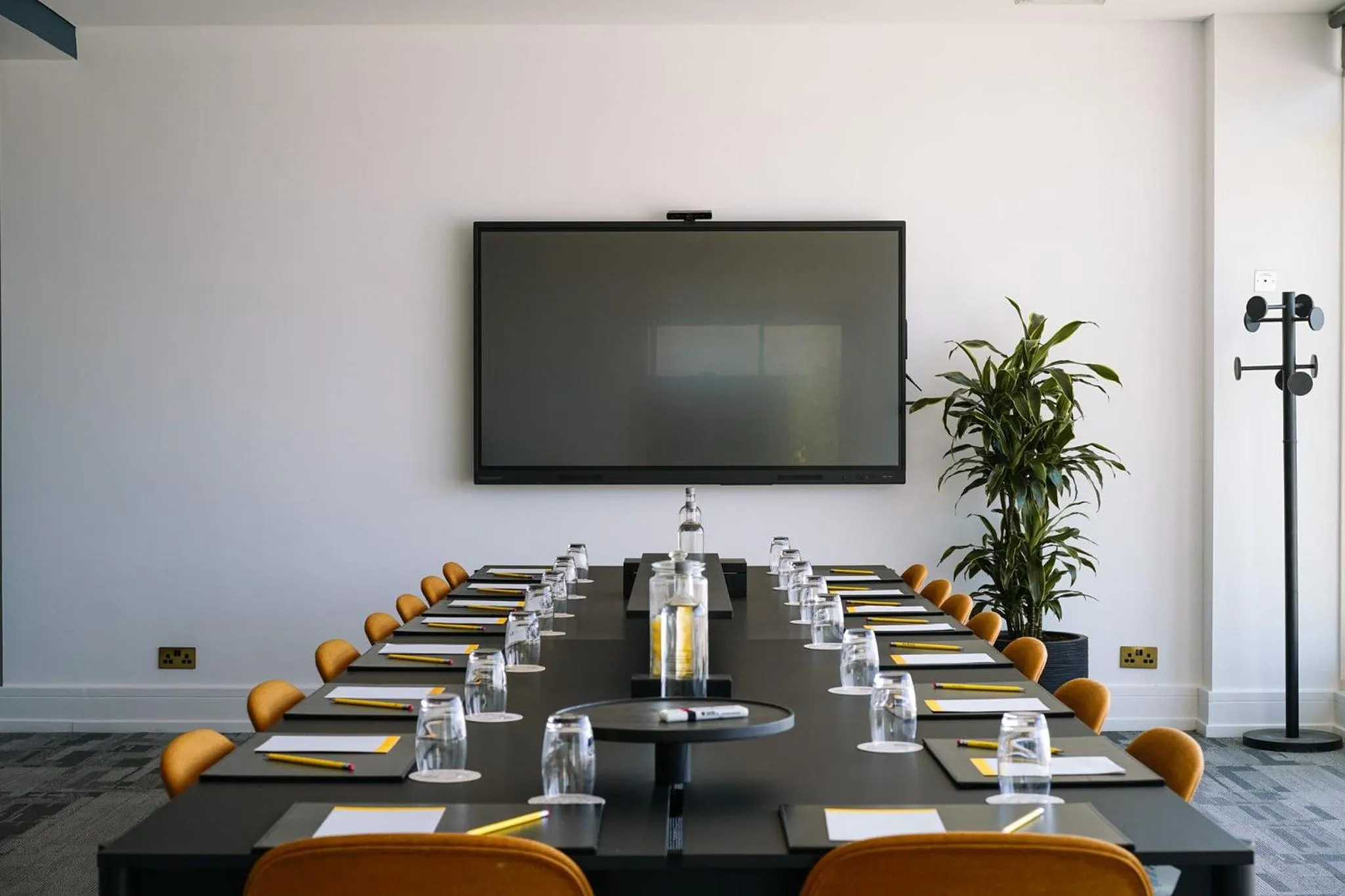 Meeting/conference room in voco St. David's Cardiff by IHG