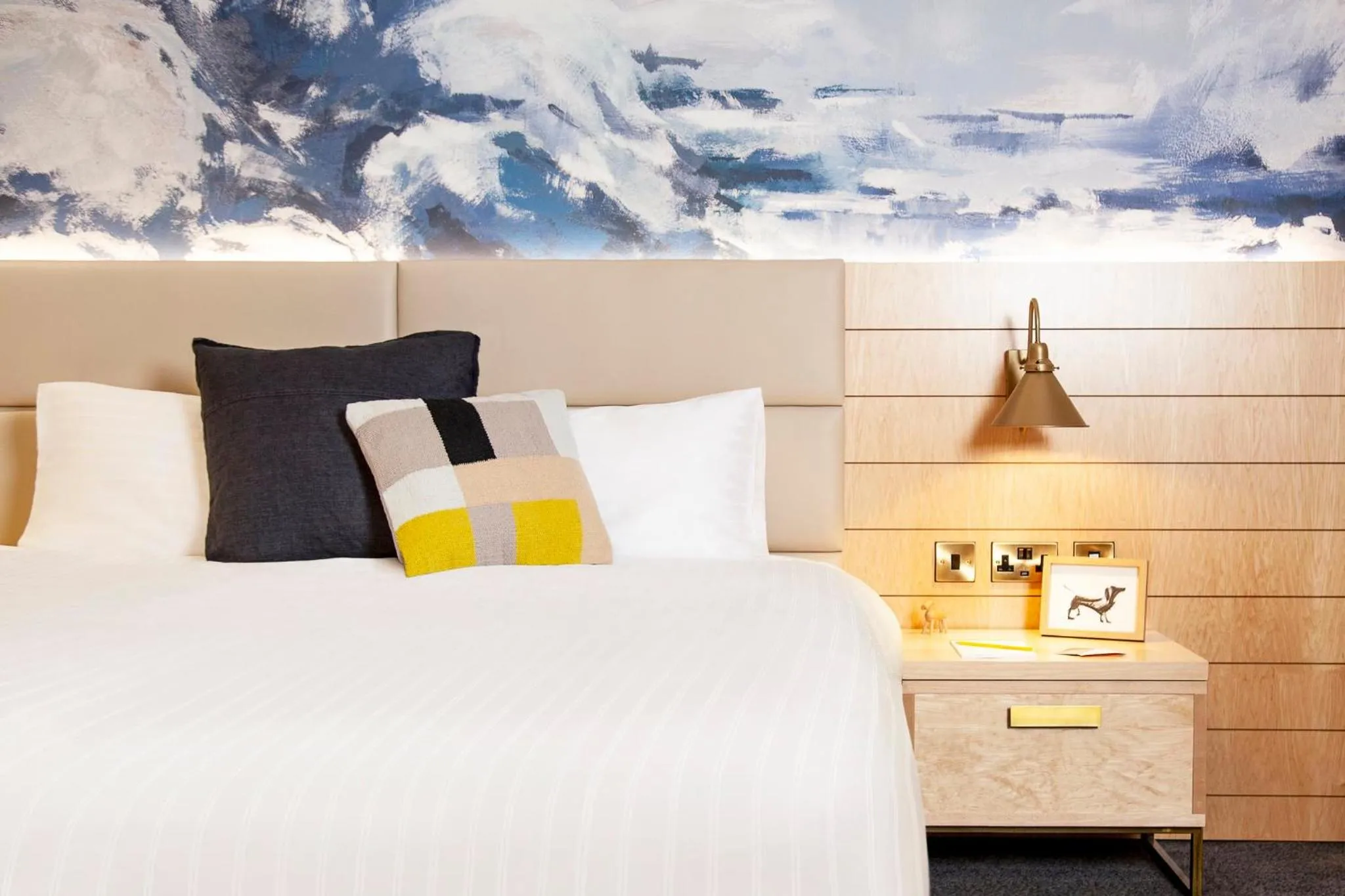 Photo of the whole room, Bed in voco St. David's Cardiff by IHG