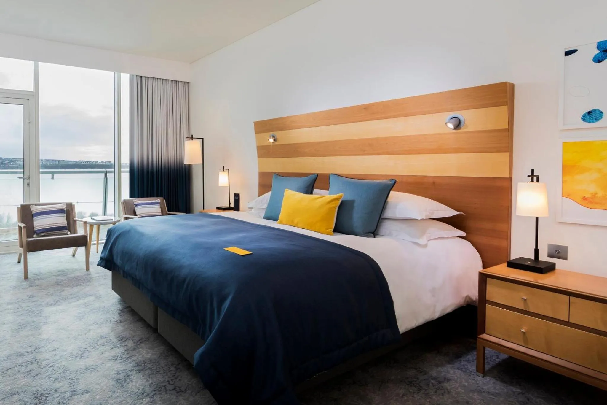 Photo of the whole room, Bed in voco St. David's Cardiff by IHG