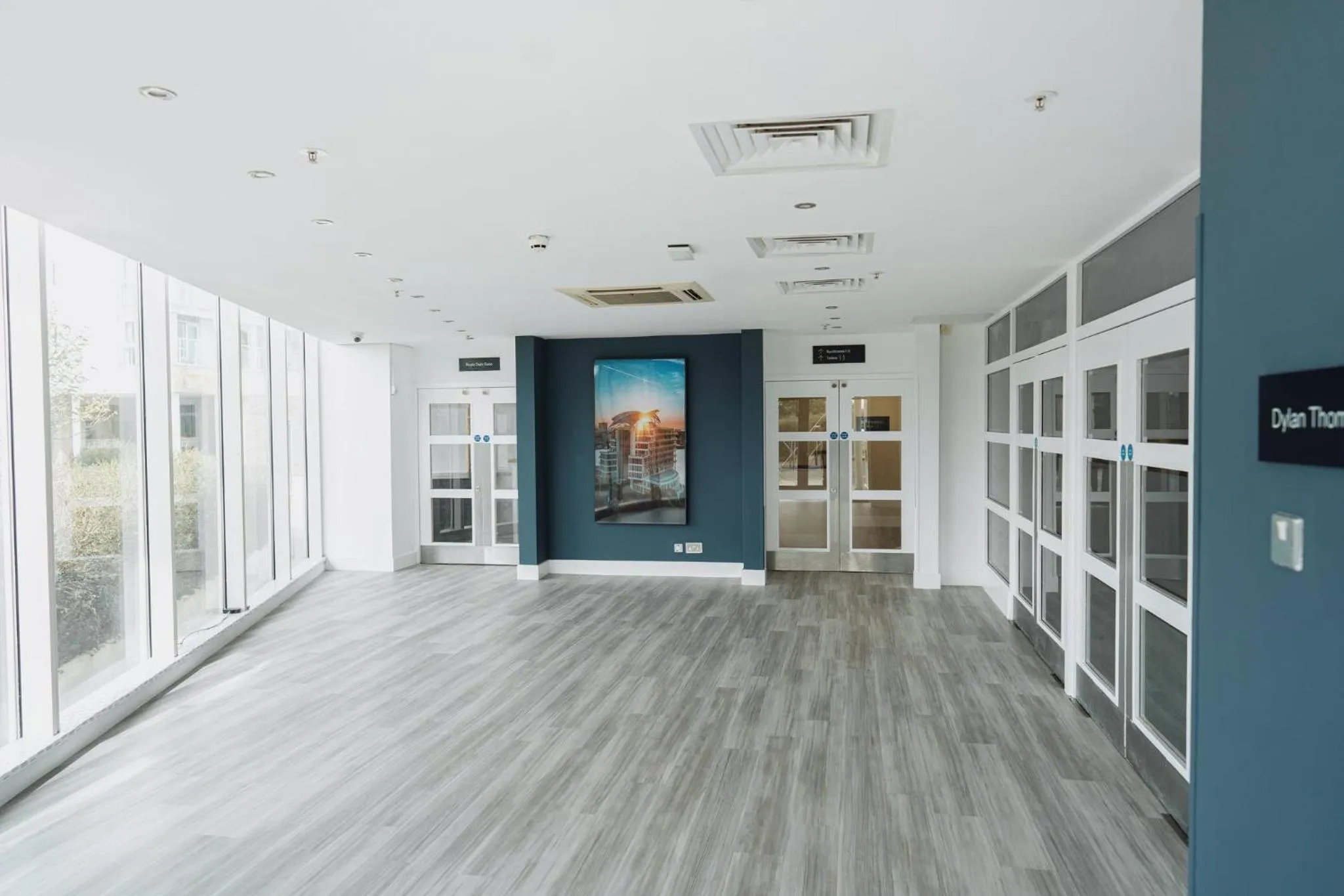 Restaurant/places to eat in voco St. David's Cardiff by IHG