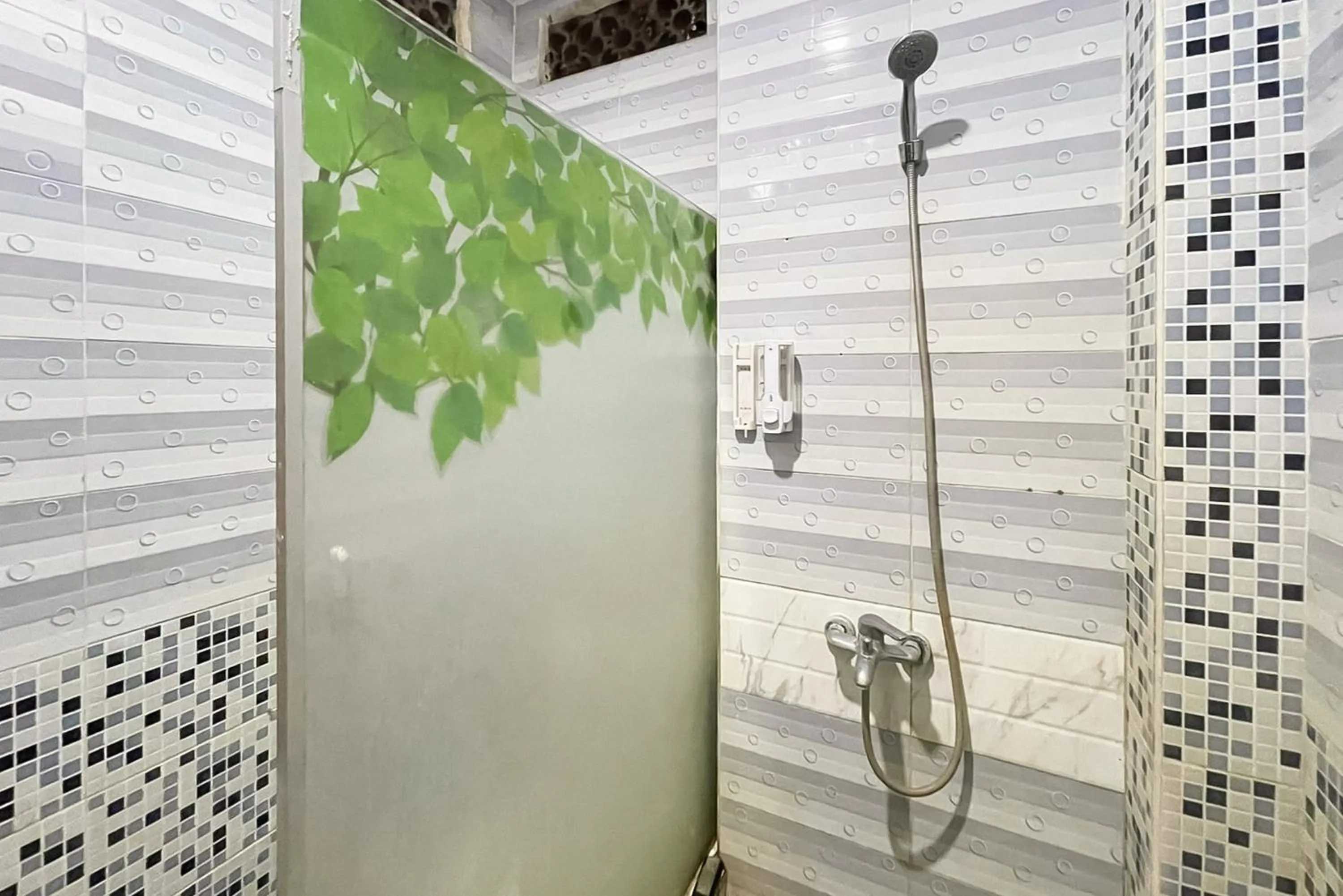 Bathroom in Urbanview Hotel Delima 101 Syariah