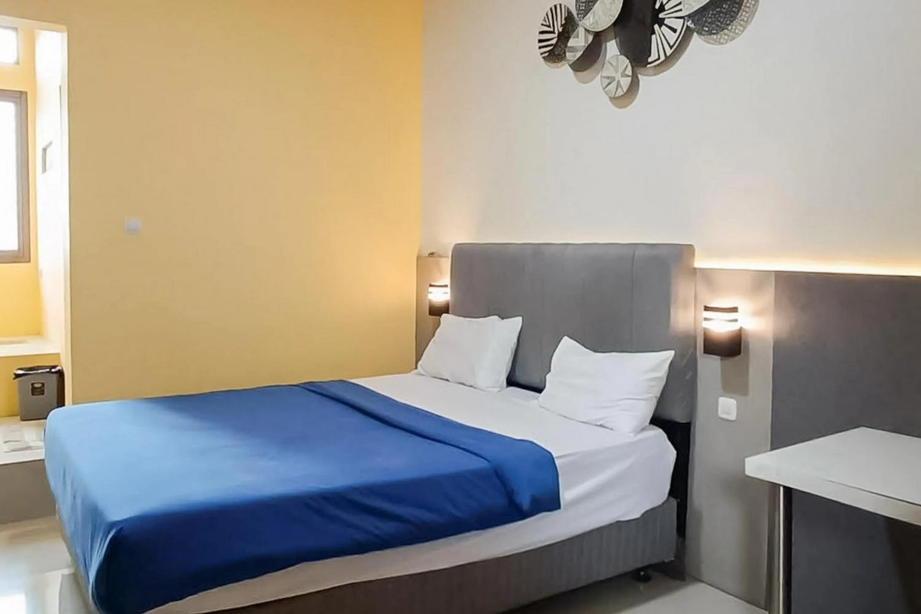 Bedroom, Bed in Urbanview Hotel Delima 101 Syariah