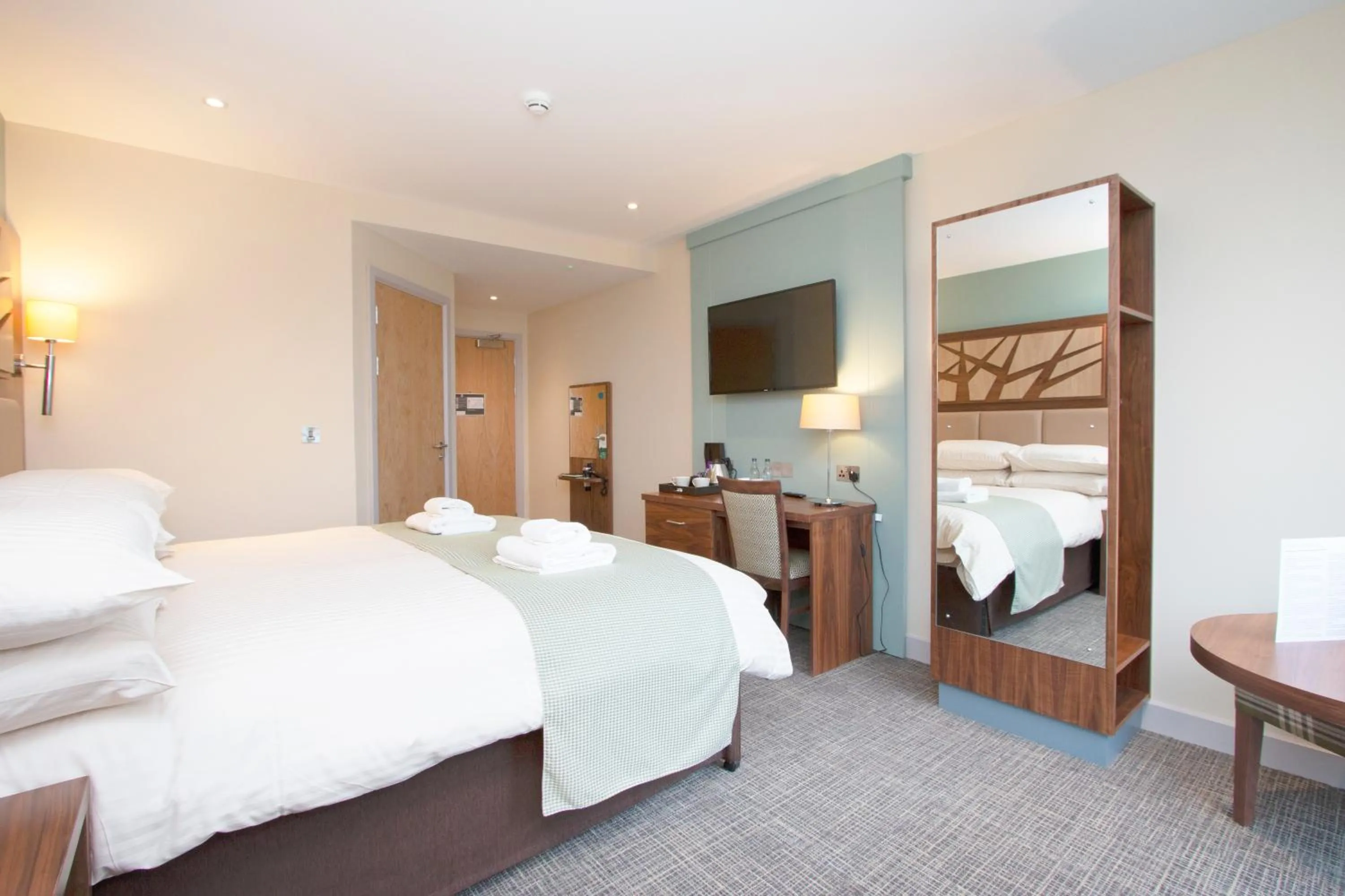 Bed in Drimsynie Estate Hotel