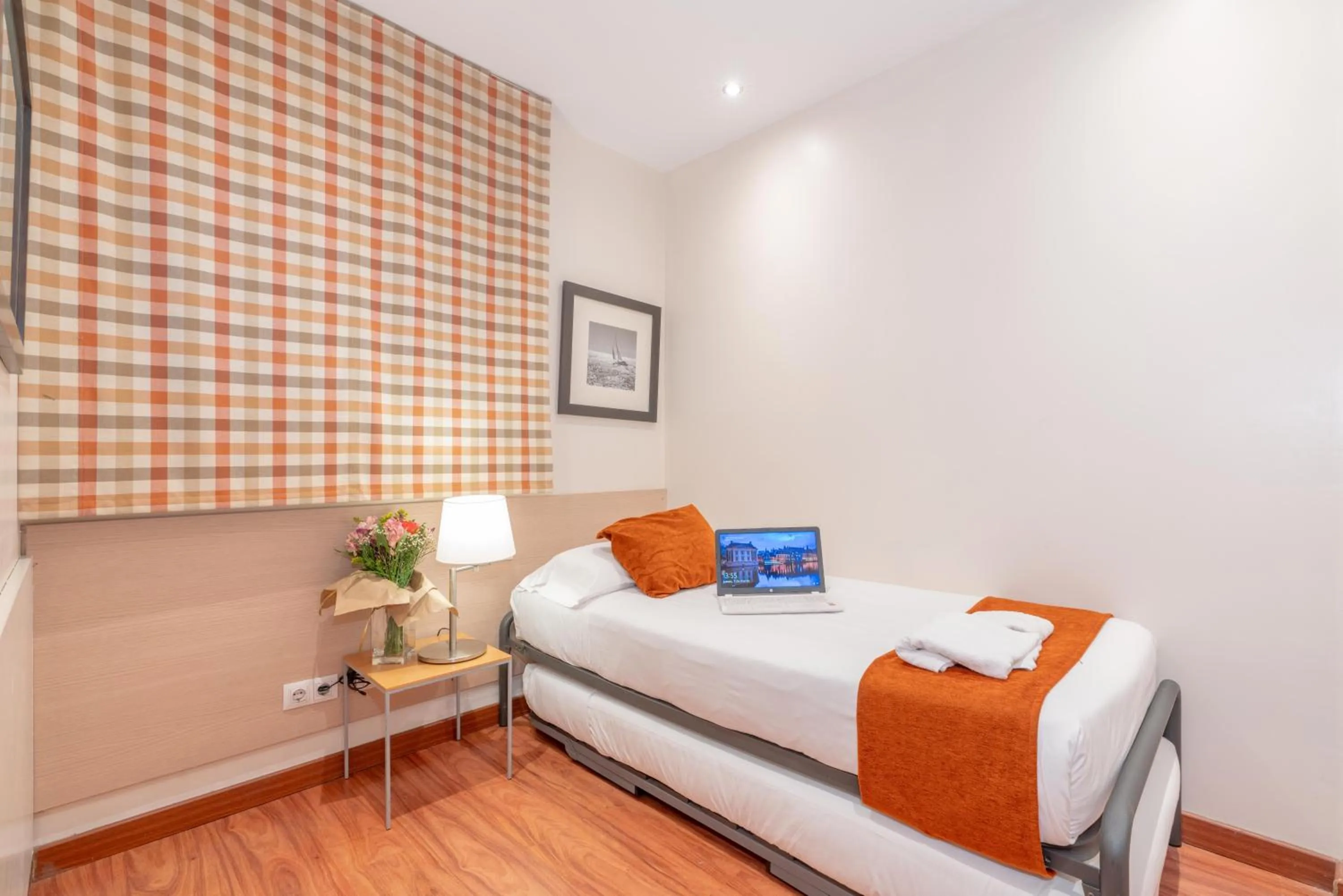 Bed in Serennia Cest Apartamentos Arc de Triomf