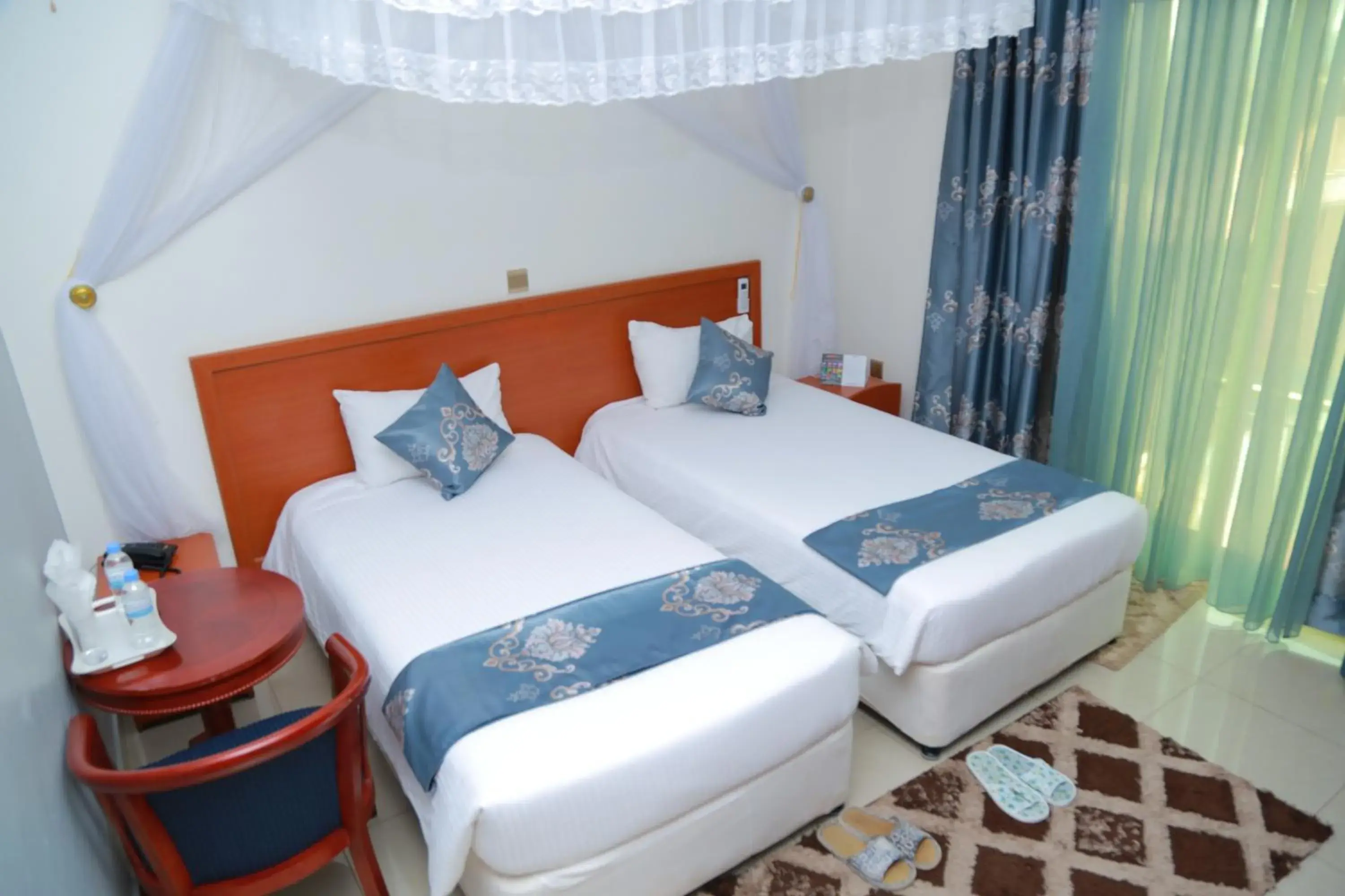 Standard Twin Room in Lebanon Hotel Standard Twin Room in Lebanon Hotel