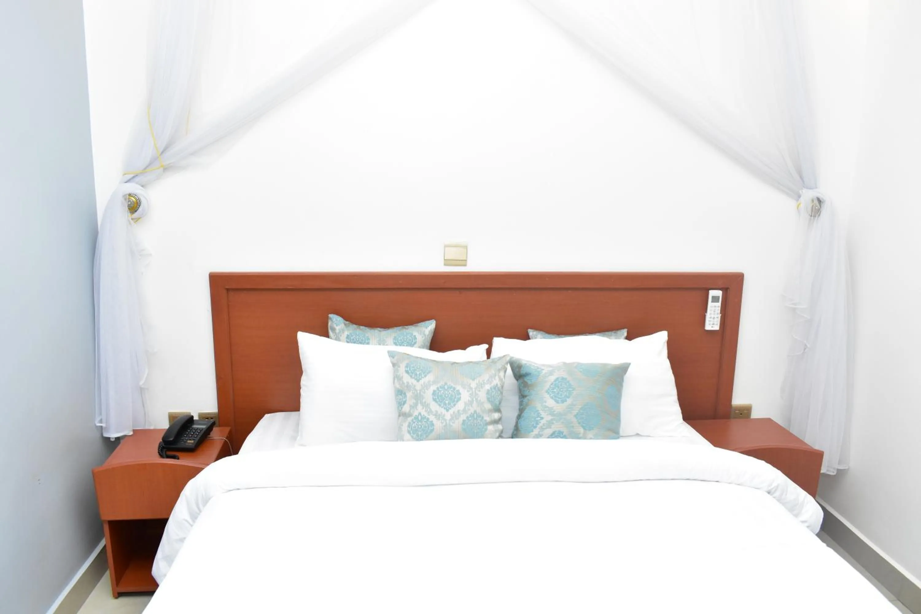 Bedroom, Bed in Lebanon Hotel