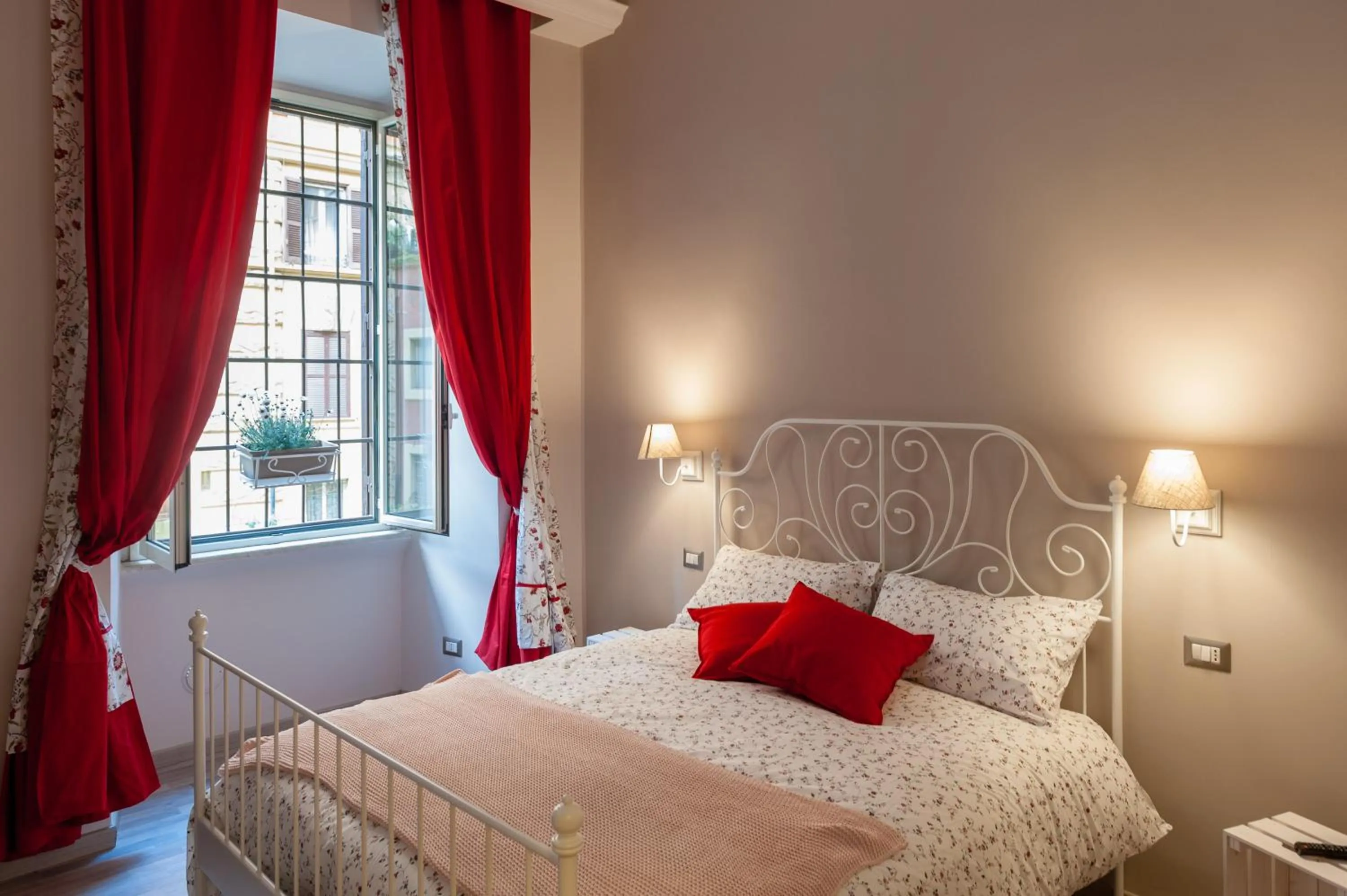 Staff, Bed in ISABEL Guest House