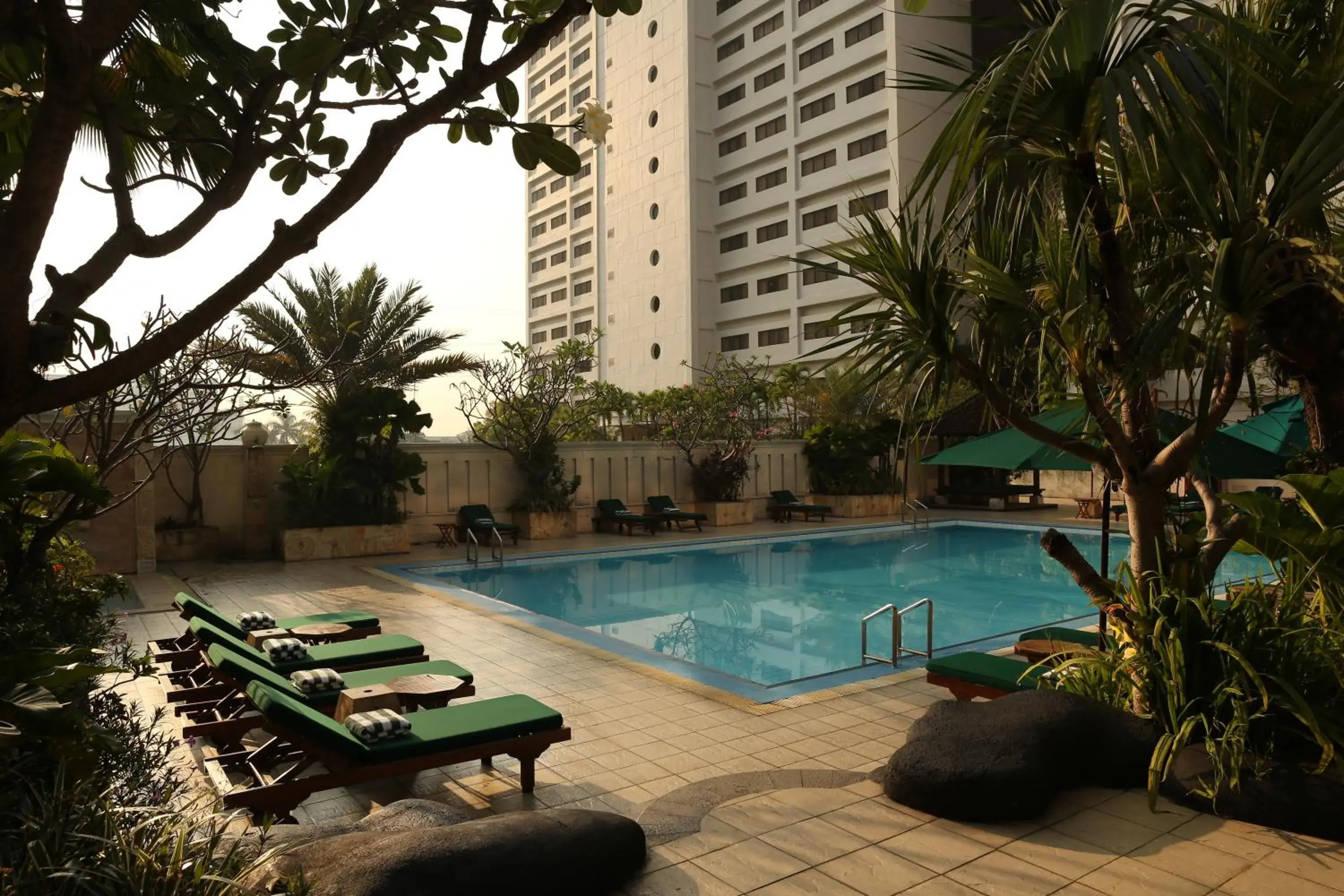 Swimming Pool in Hotel Aryaduta Jakarta